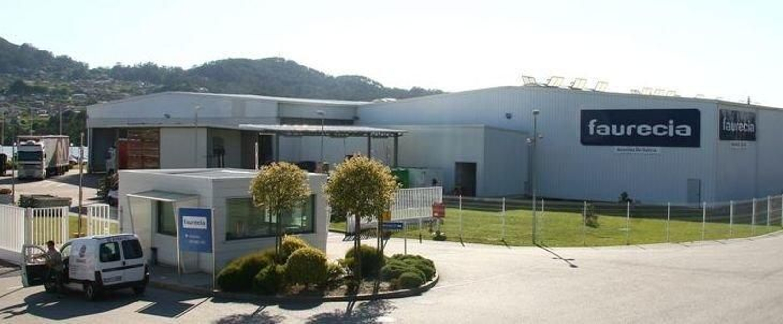 Faurecia Asientos de Galicia tiene sus instalaciones en el Parque Tecnológico y Logístico (PTL) de Valladares.