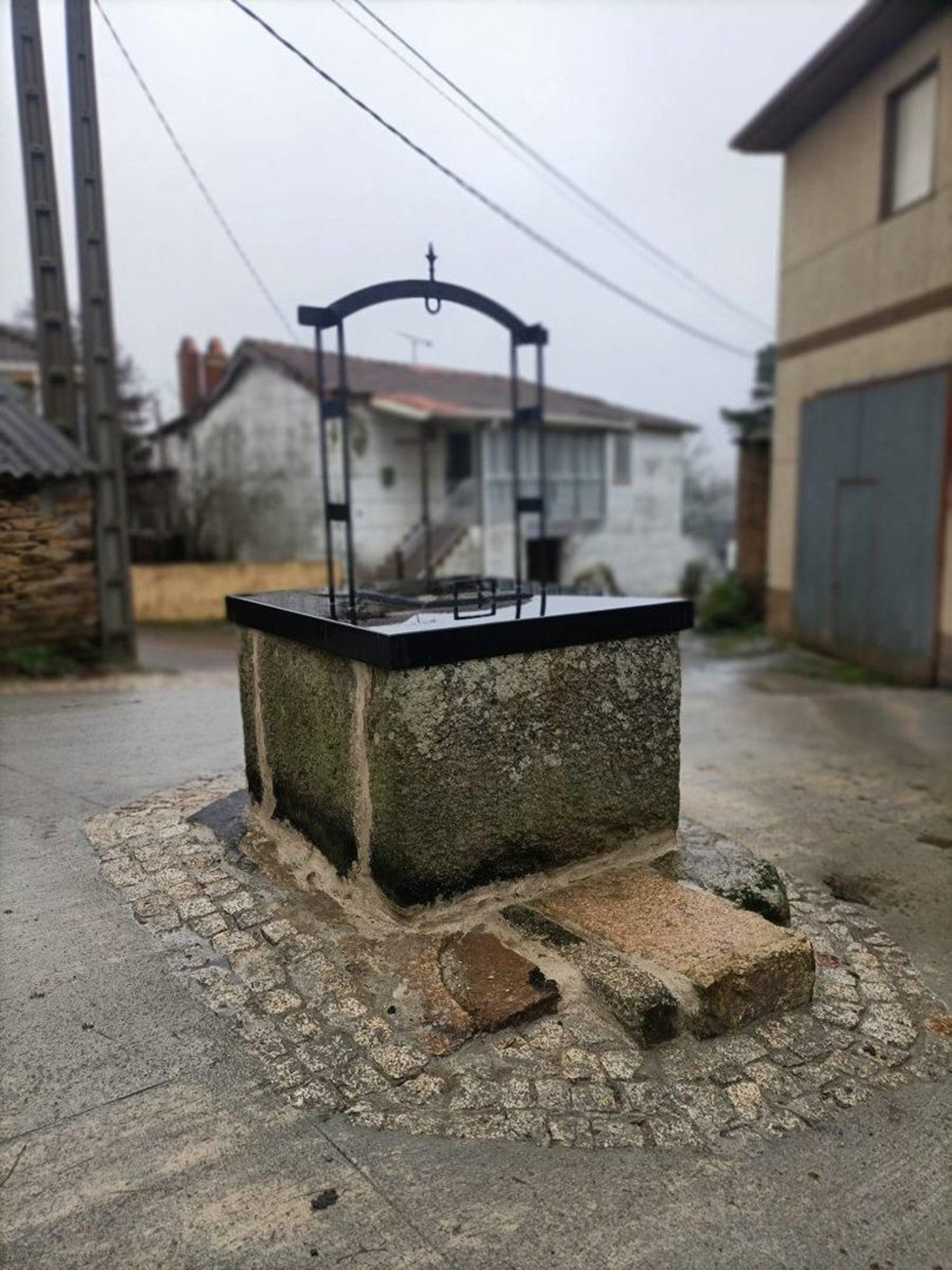 El pozo de Rubiós, también restaurado.