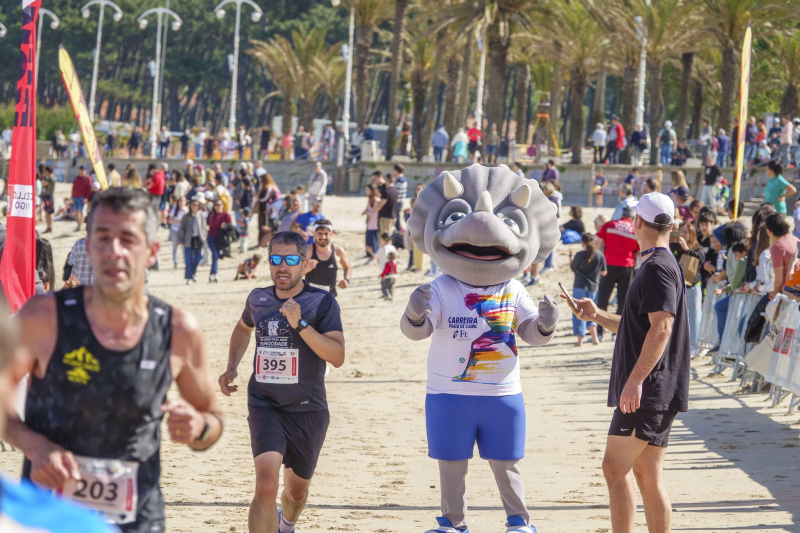 Galería | 1.000 corredores inundan Samil