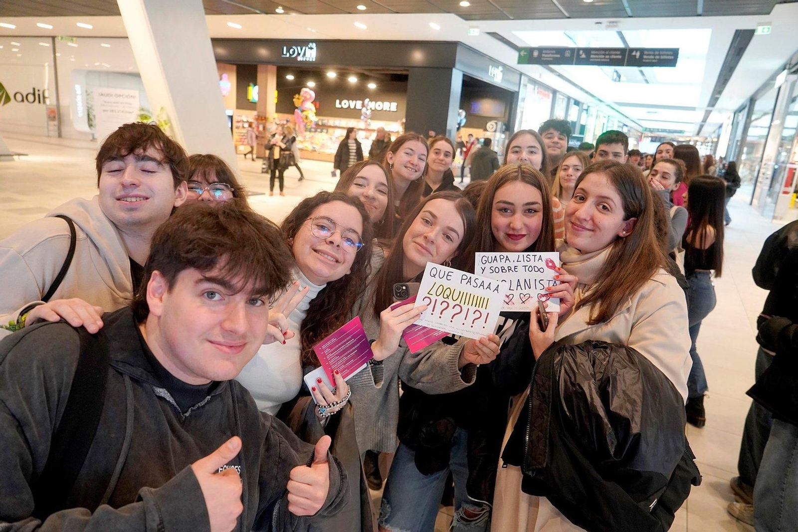 Fans de OT, en la cola.