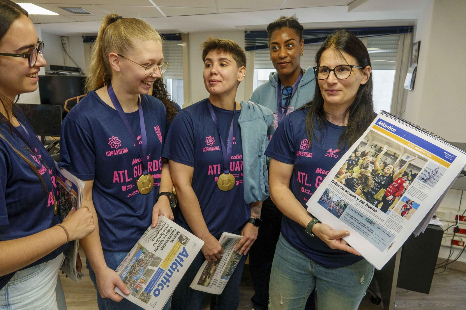 Galería | El Guardés visitó Atlántico para celebrar la Copa Europea de balonmano