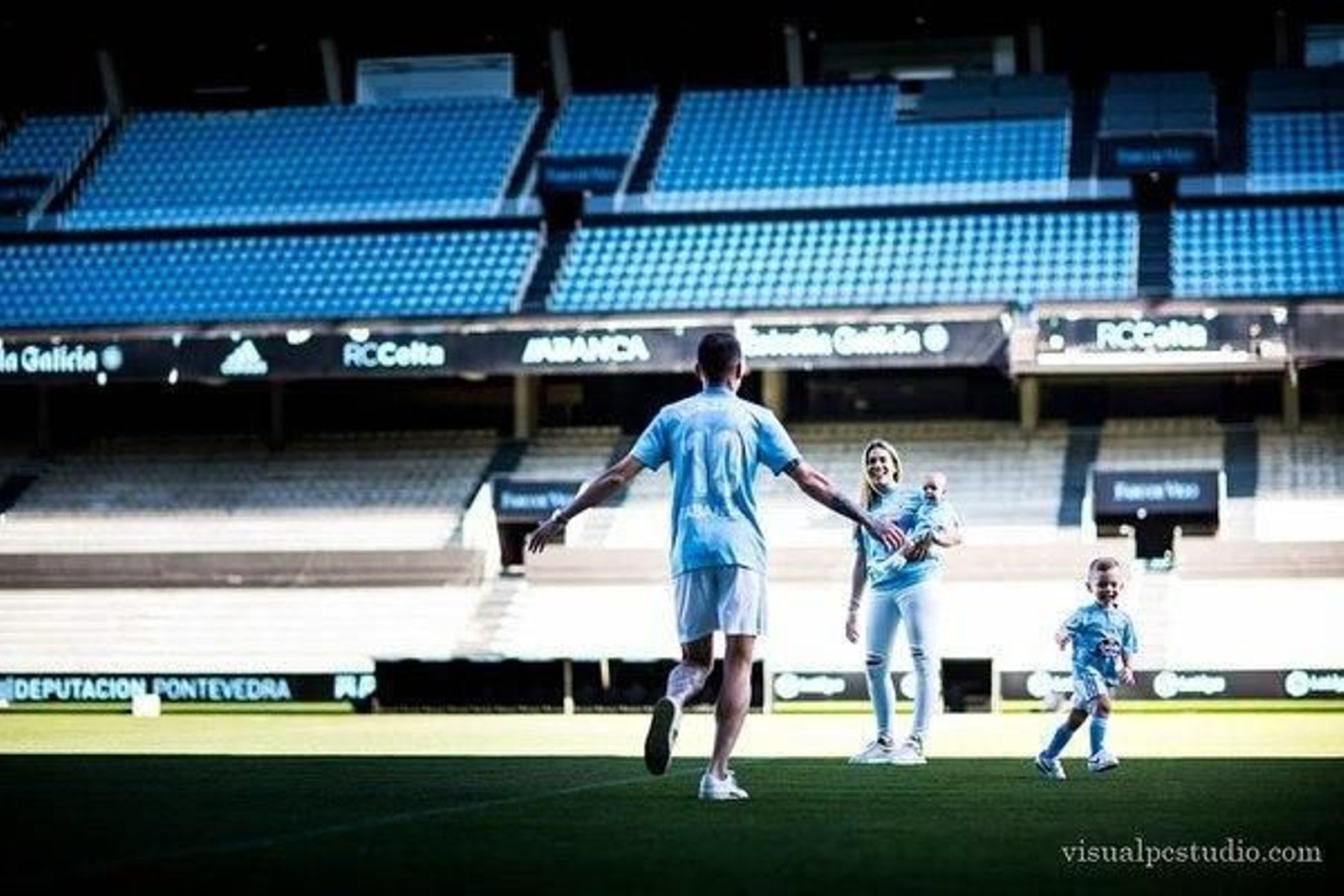 Iago Aspas y Jennifer