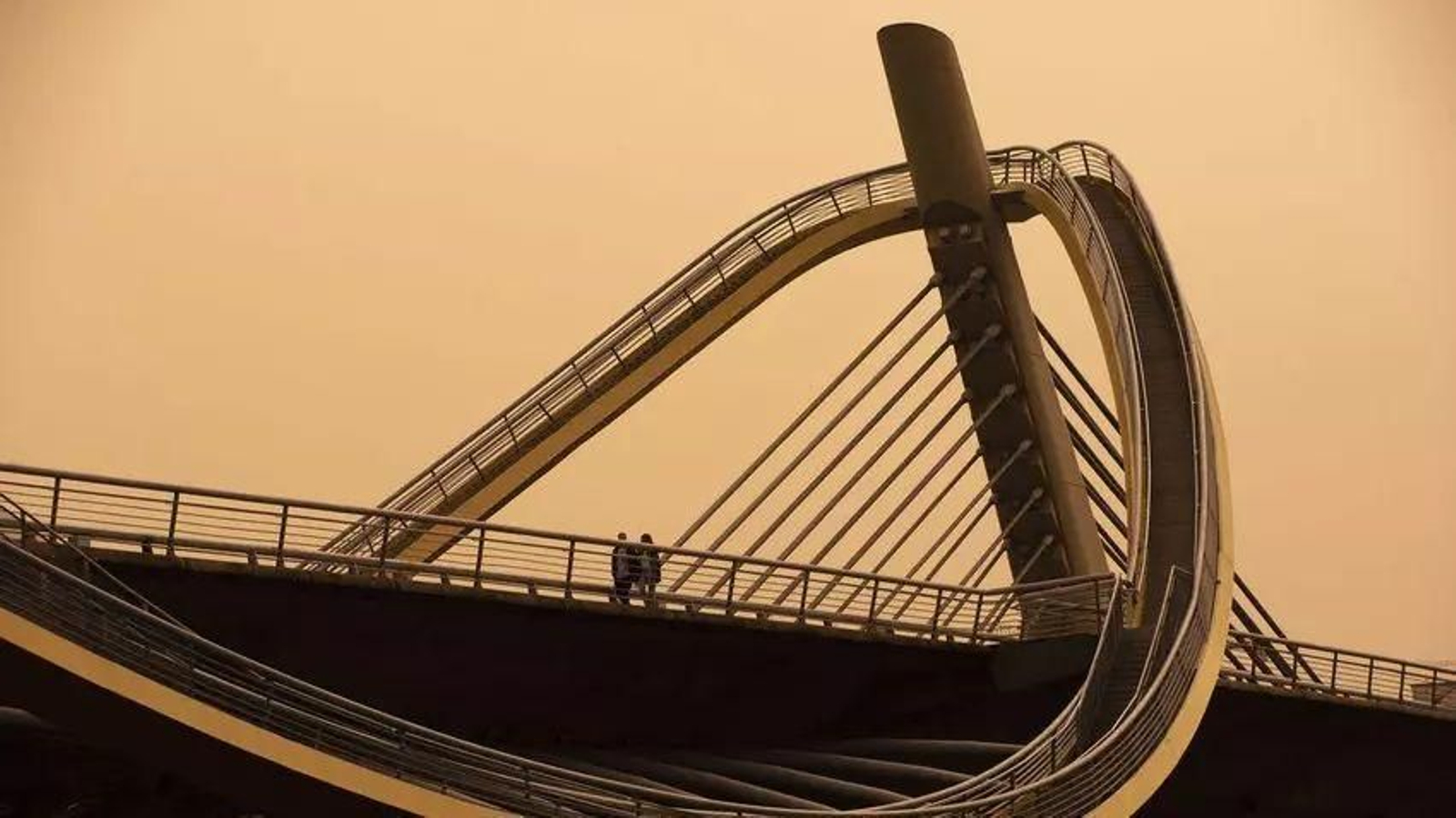 La ciudad de Ourense bajo los efectos de la calima en una imagen de archivo