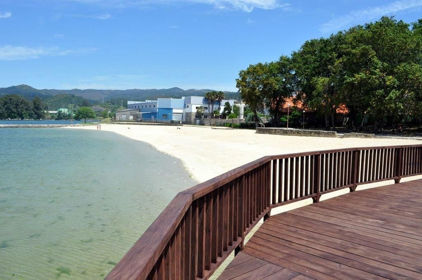 El arenal en el que se detectó la toxicidad se encuentra en las inmediaciones del muelle.