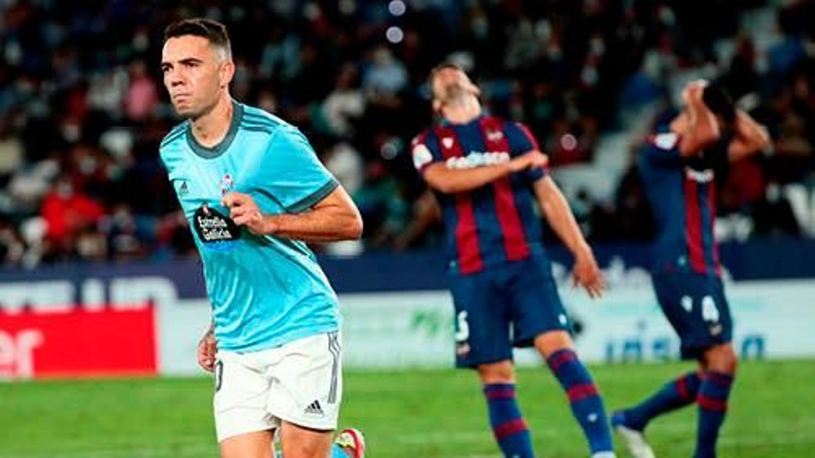 Iago Aspas celebra su último gol.