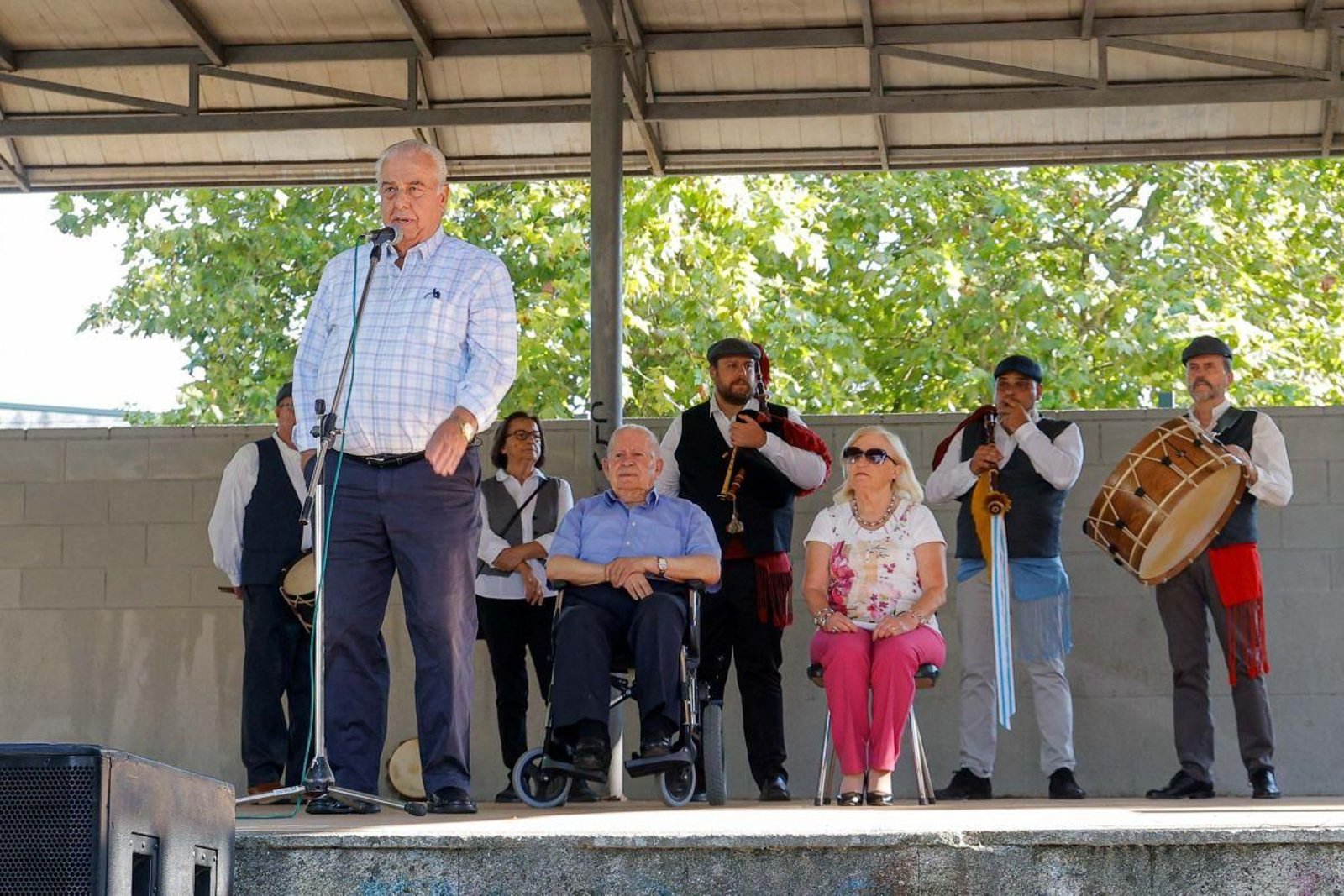 Wenceslao Cabezas, “Polo”, exerceu de pregoeiro en Lavadores en 2025.