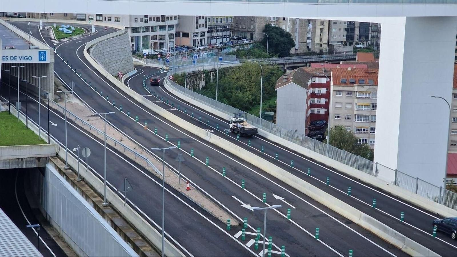 La AP 9 a su paso por Vialia.