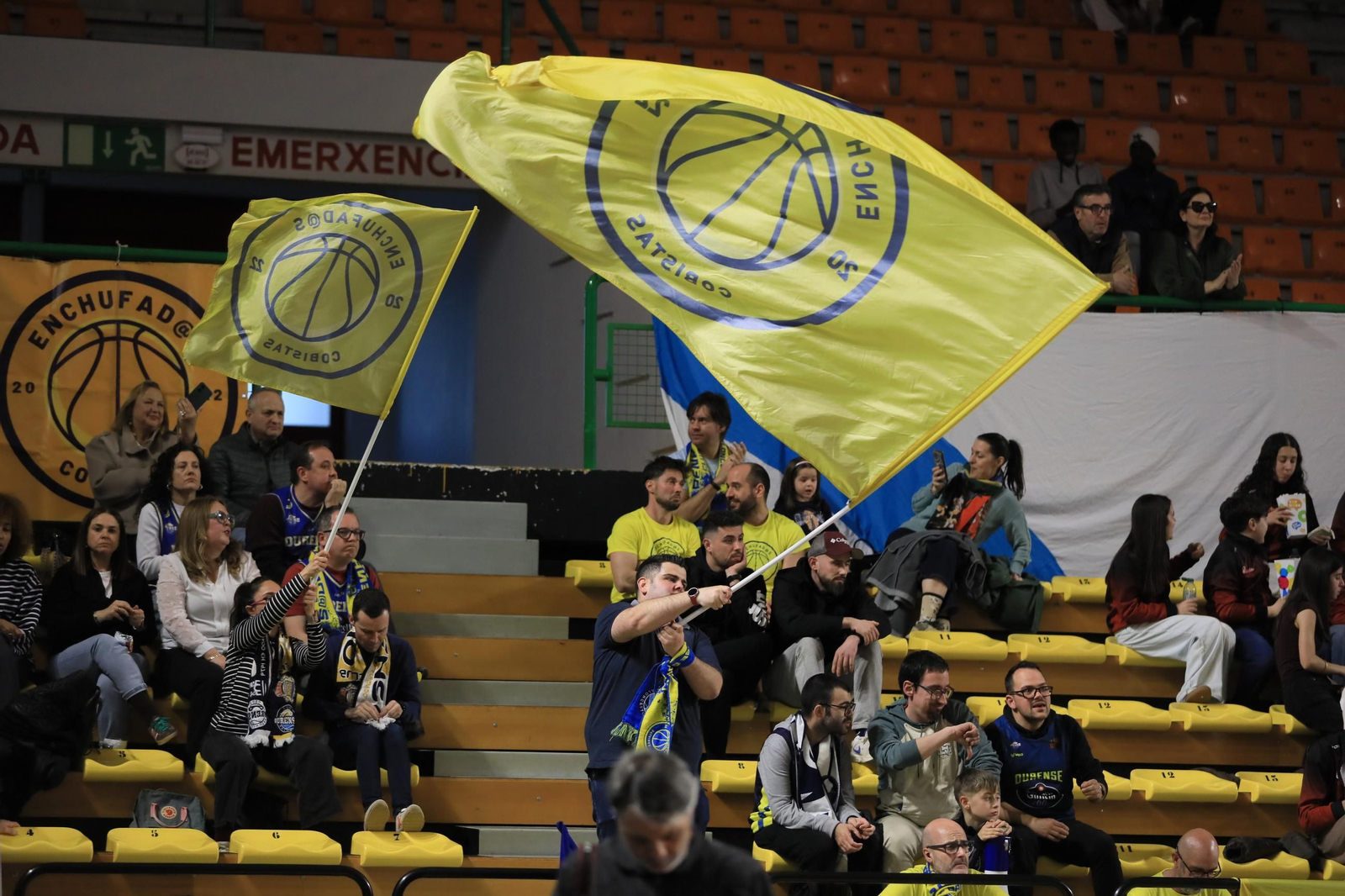 Galería | El Pazo responde al llamado del COB pese a la derrota