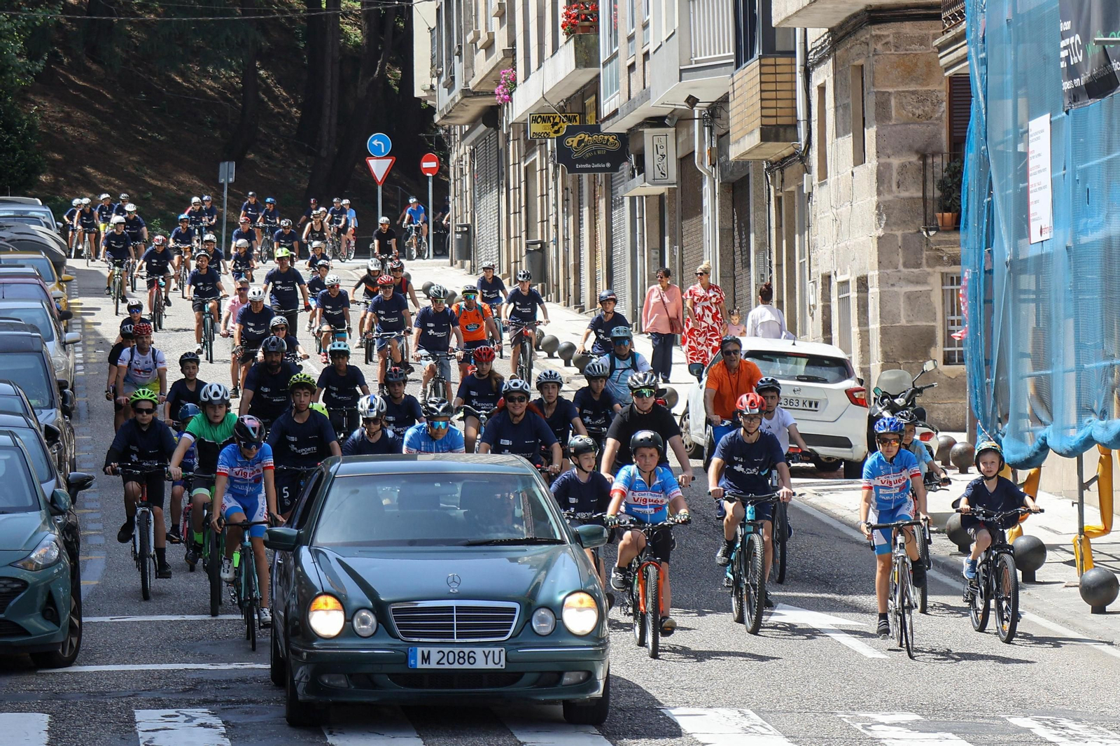 Galería | El ciclismo toma Vigo con la primera edición del Día de la Bici de Atlántico
