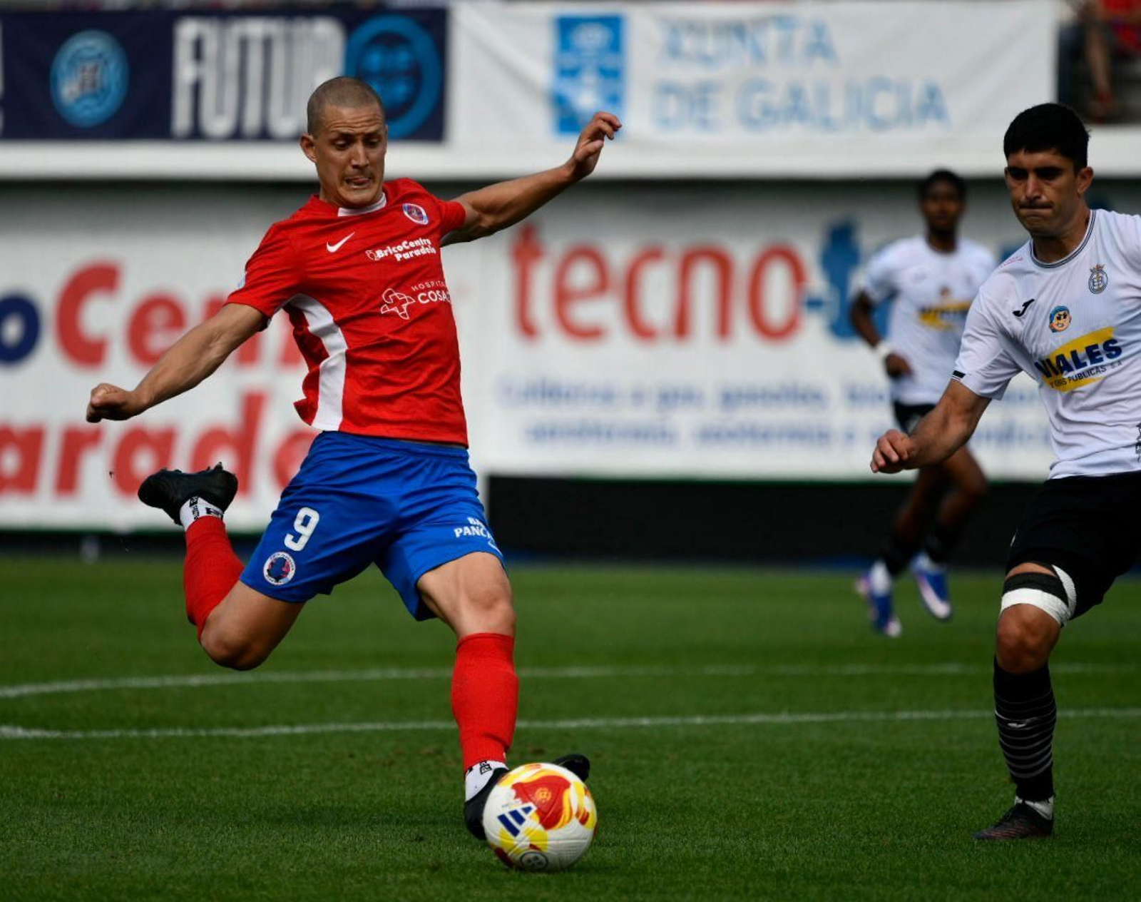 Galería | Las mejores jugadas del partido entre la UD Ourense y la UB Conquense, en imágenes