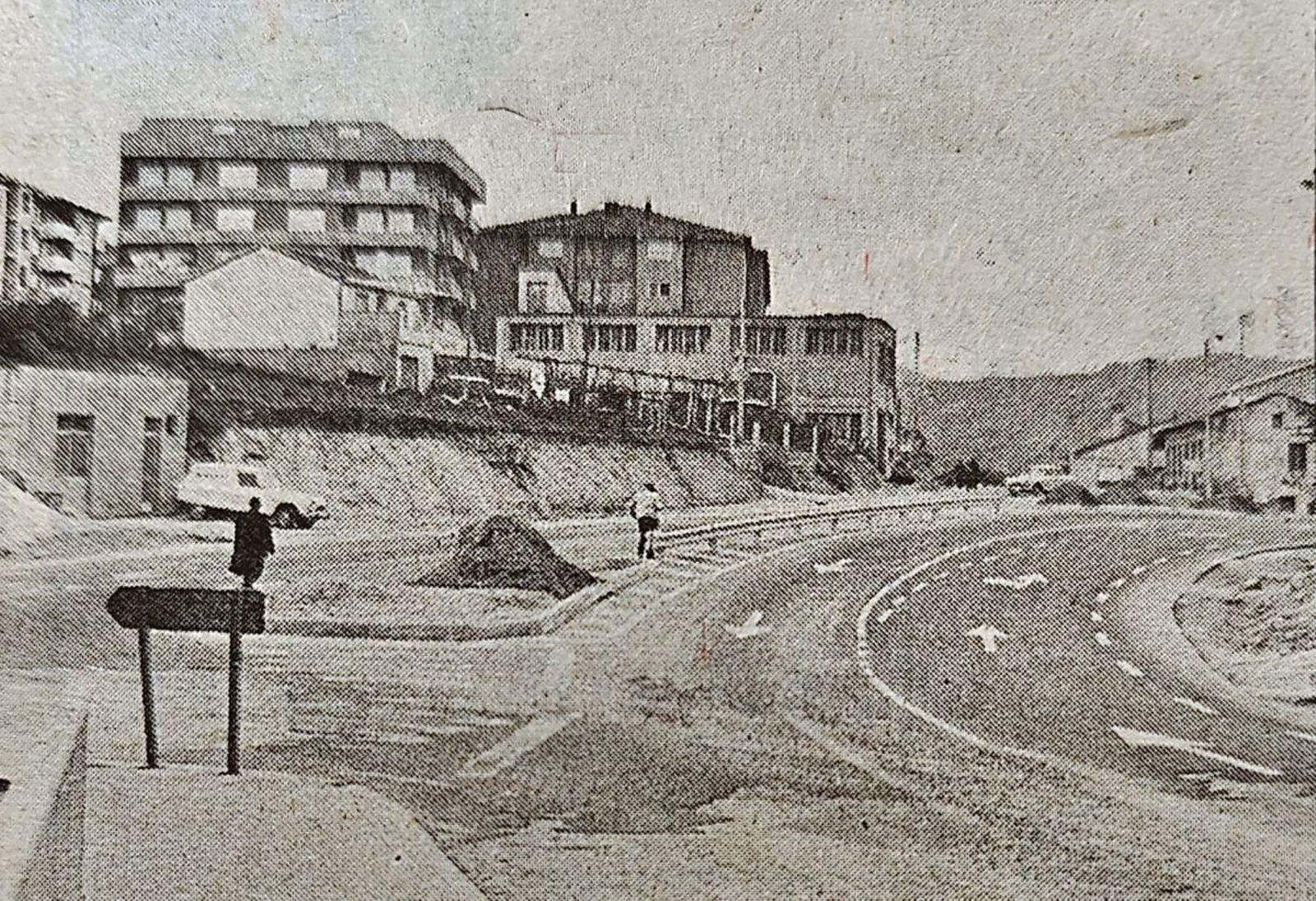 Un cruce por señalizar en Ervedelo.