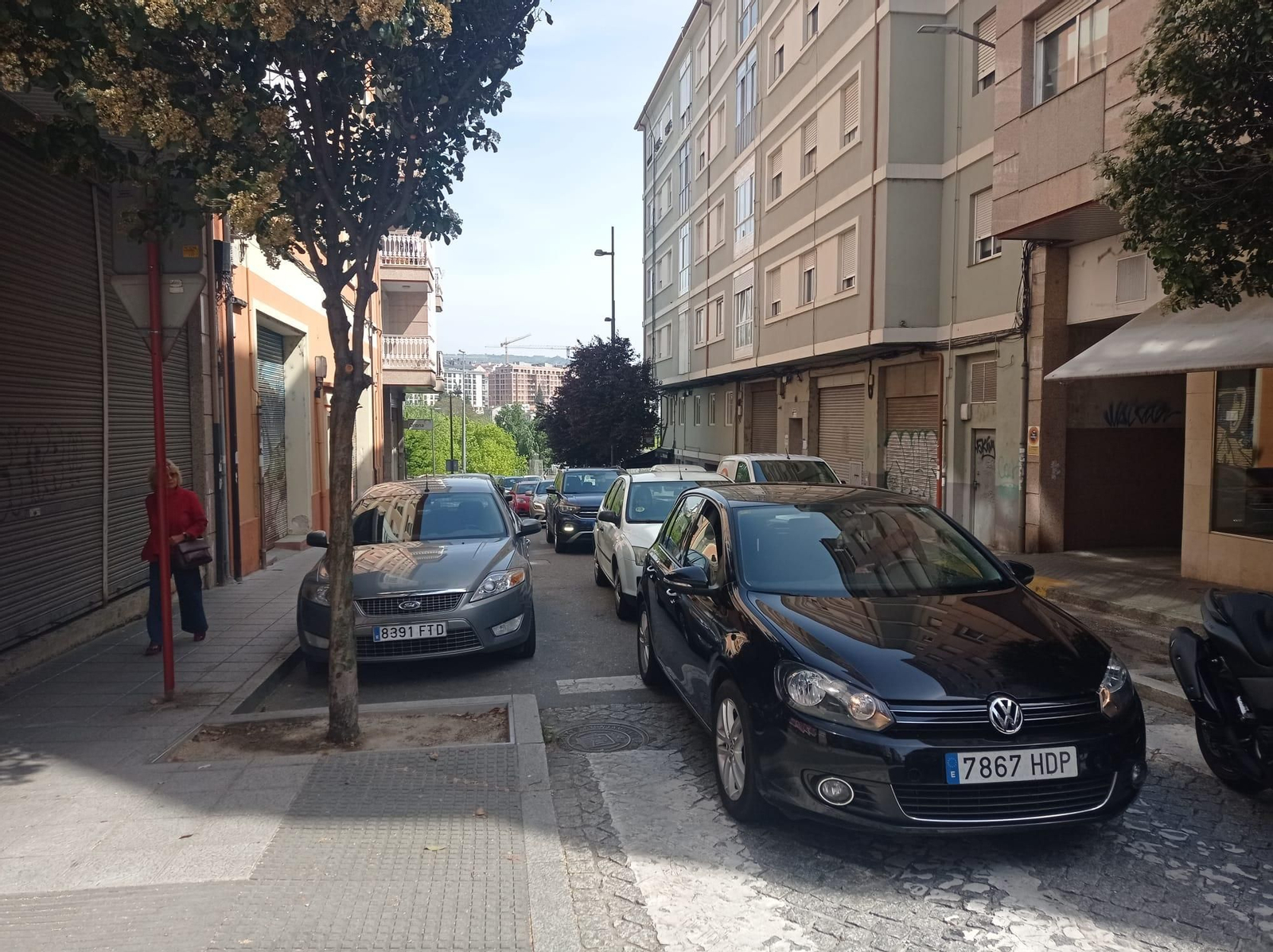 Galería | Obras, inicio de fin de semana y vuelta ciclista crean caos vial en Ourense