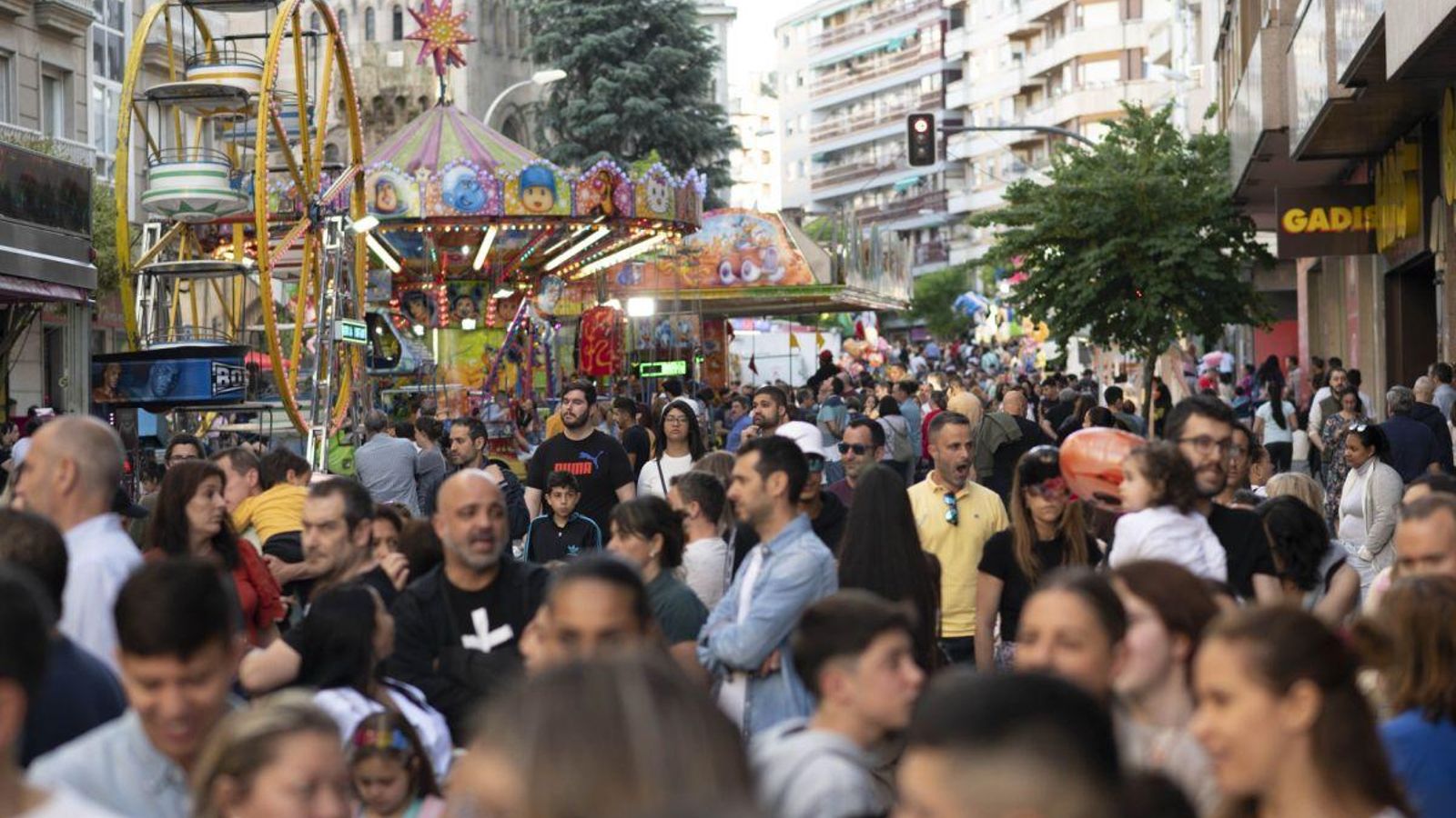 Ambiente de fiesta, ayer en O Couto (Foto: Martiño Pinal).