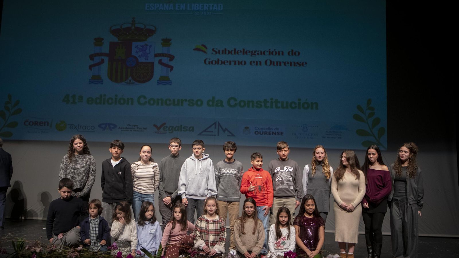Galería | Reconocimientos por los incendios y los mejores relatos, protagonistas del Día de la Constitución en Ourense