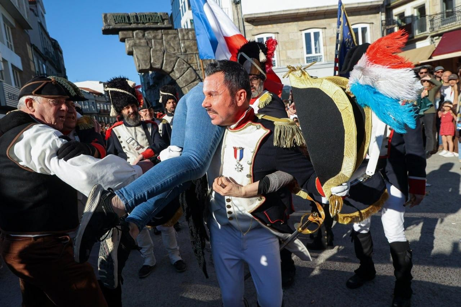 Galería | El Casco Vello de Vigo se llena de vida el sábado por la Reconquista