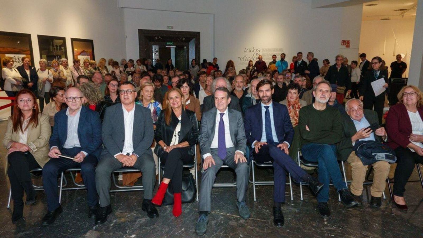 Abel Caballero, junto a los directores de museo y a los responsables de Cultura, ayer.