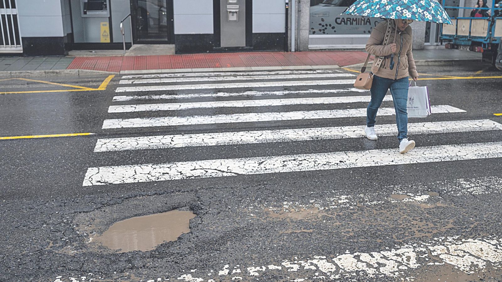 Una estampa que se repite por decenas.