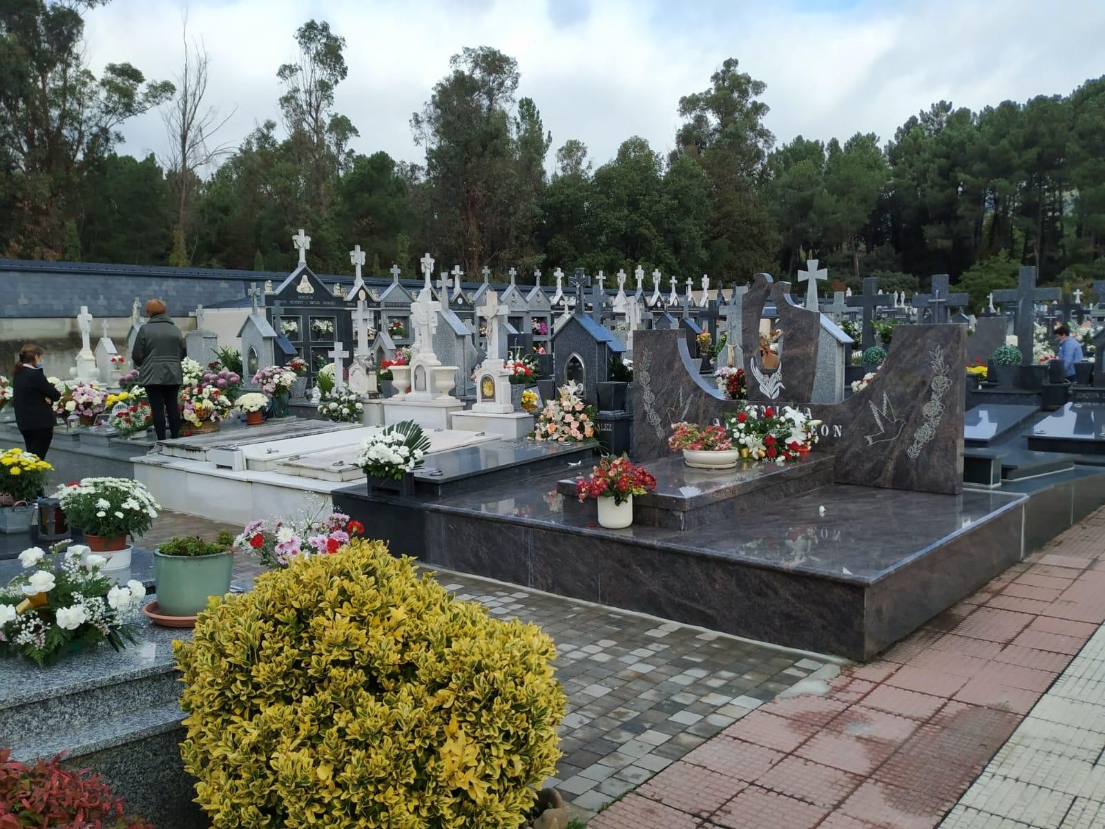 Cementerio municipal de O Barco de Valdeorras. // J.M.C.