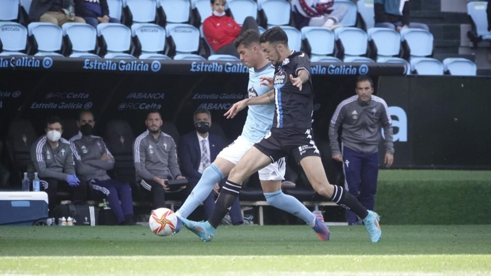 Carlos Domínguez jugó con el filial al no haber Liga en Primera.
