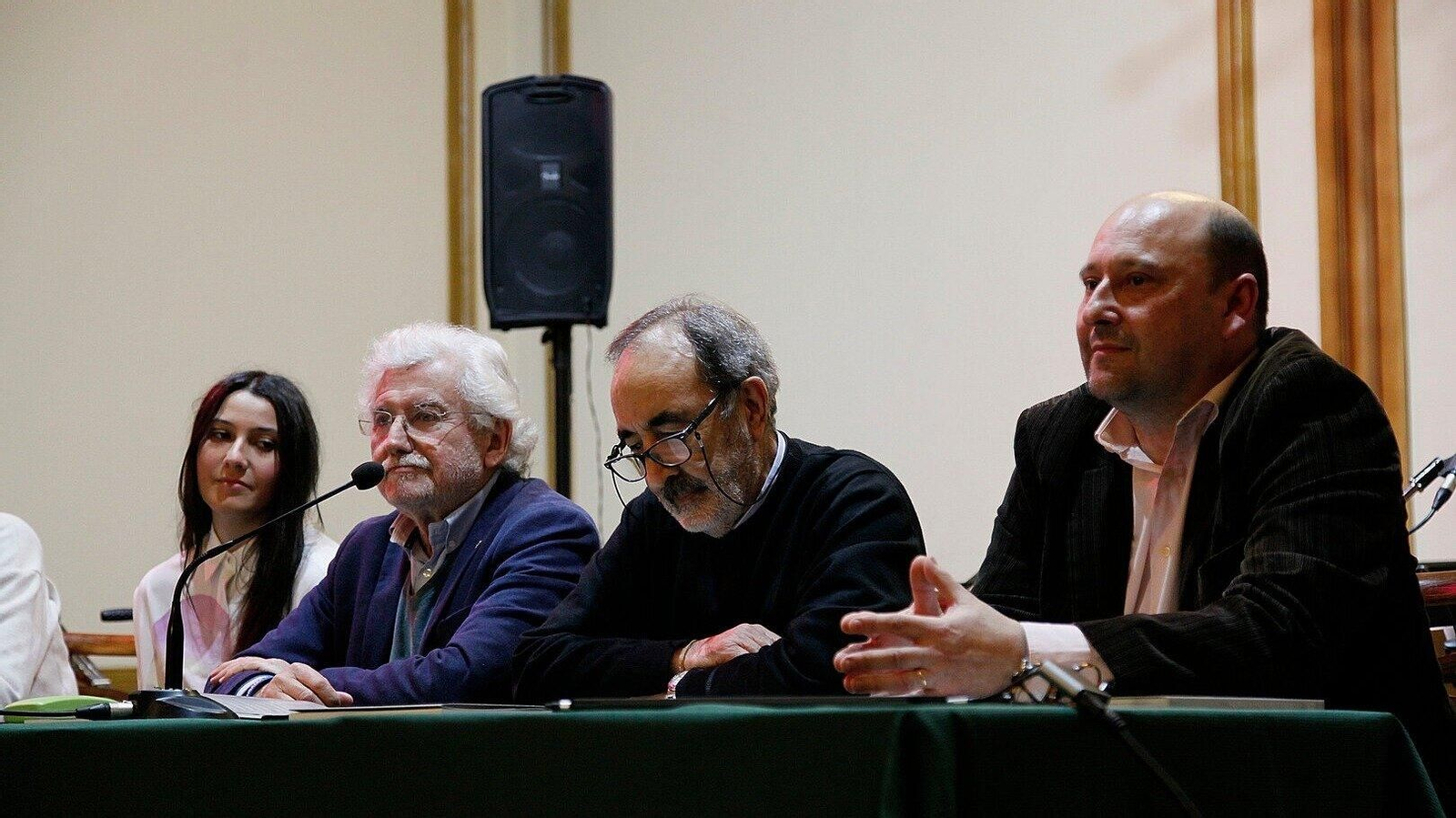 De dereita a esquerda, Carnicero, Casares, Fernández e a filla do ponente.