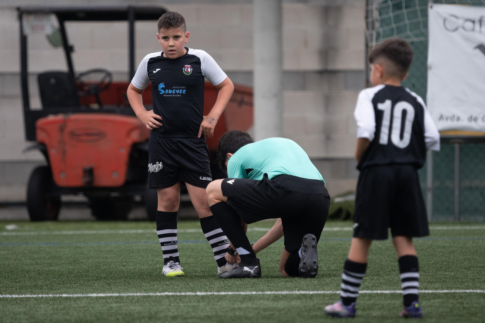 El Pabellón CF, el mejor en el 12º torneo benjamín de fútbol Barbadás