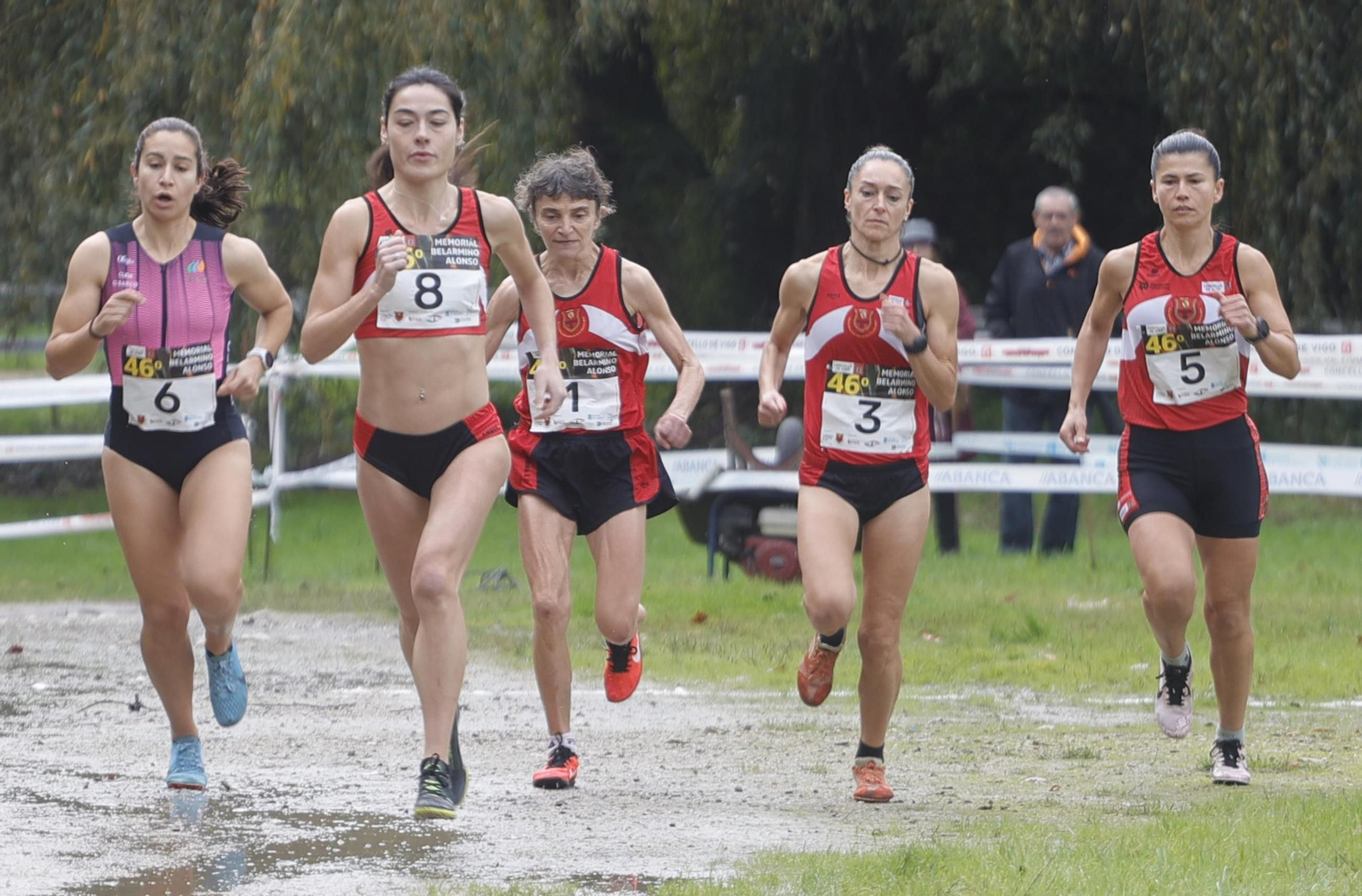 Galería | Pequeños y mayores se divierten en el Cross Belarmino Alonso