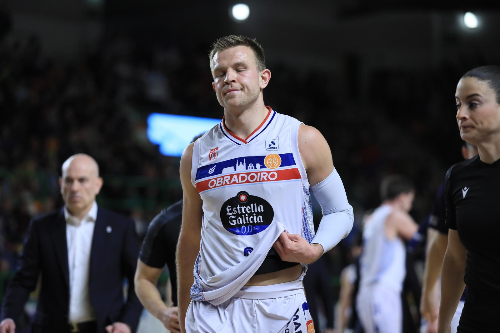 Galería | El Pazo, a reventar para el derbi COB-Obradoiro