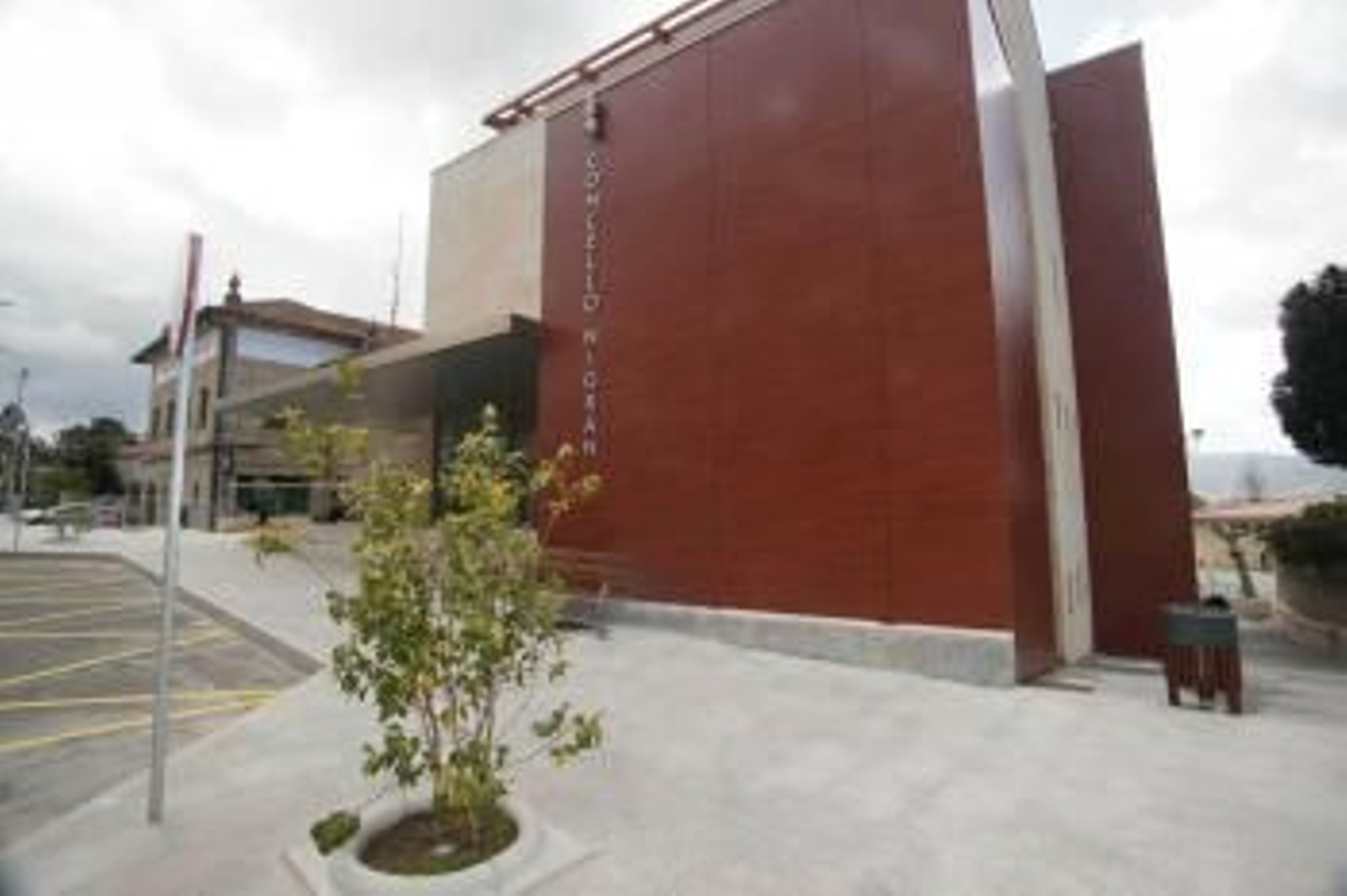 El nuevo edificio municipal de Nigrán será estrenado esta tarde.