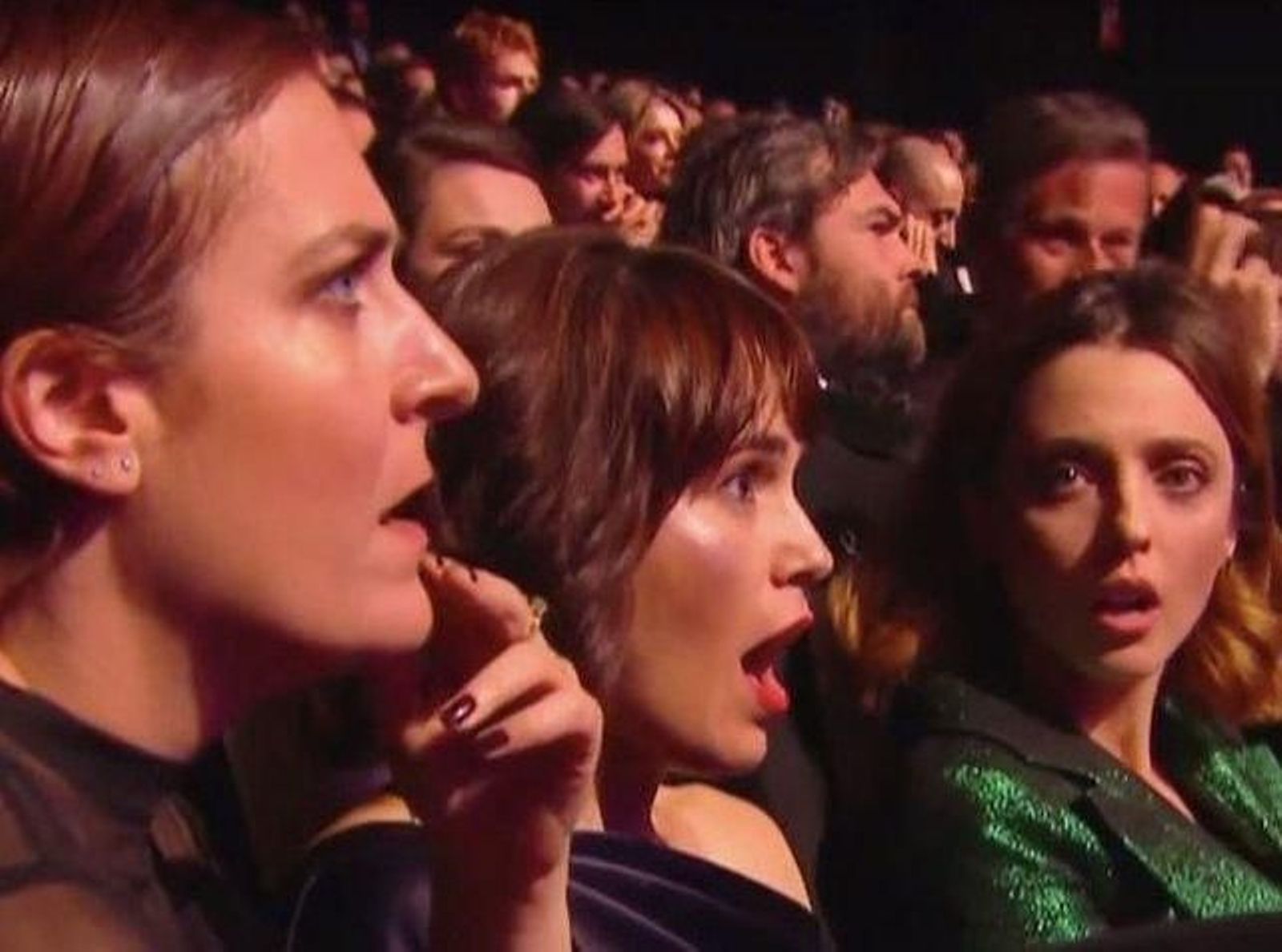 Celia Freijeiro, entre Villagrán y Dolera, al saberse premiadas.