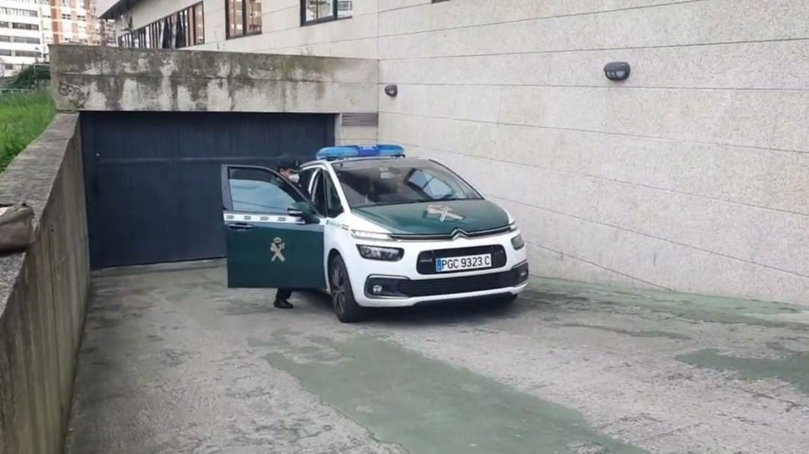 La Guardia Civil trasladó a los juzgados a los detenidos.