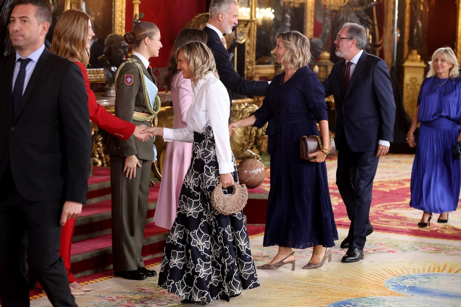 Galería | Los reyes, la princesa Leonor y la infanta Sofía presiden la recepción del 12 de octubre