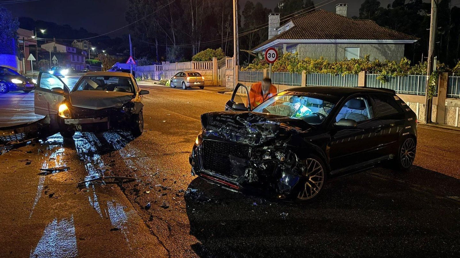 Estado en el que quedaron los vehículos implicados. // Alberte