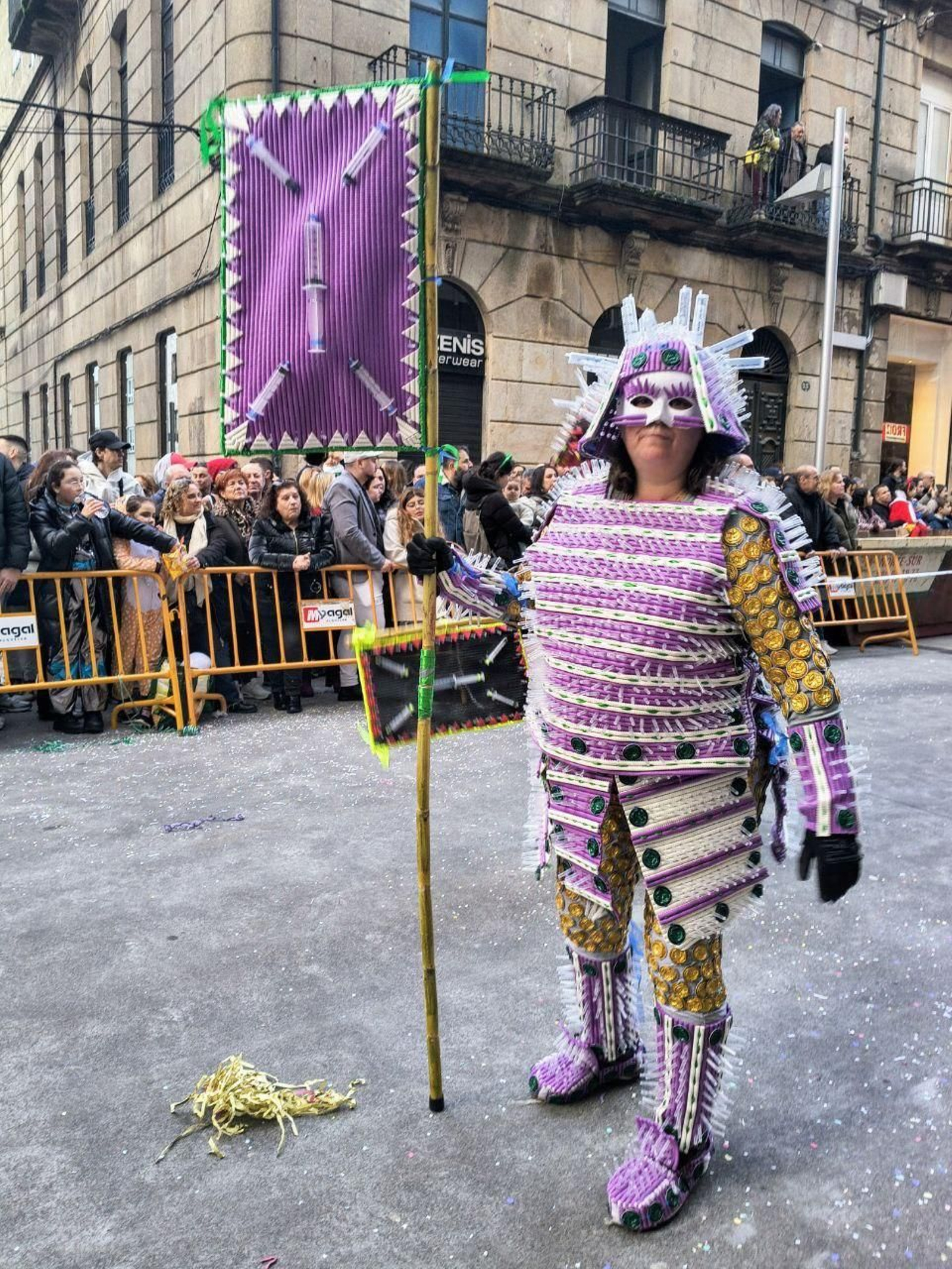 Galería | Pontevedra brilla con el multitudinario desfile del Entroido 2026