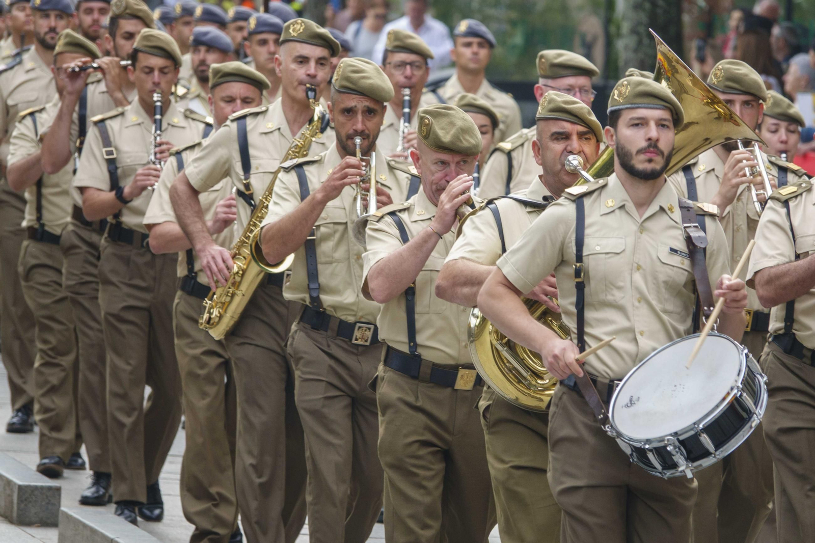 Galería | Comienza la programación del Día de las Fuerzas Armadas en Vigo