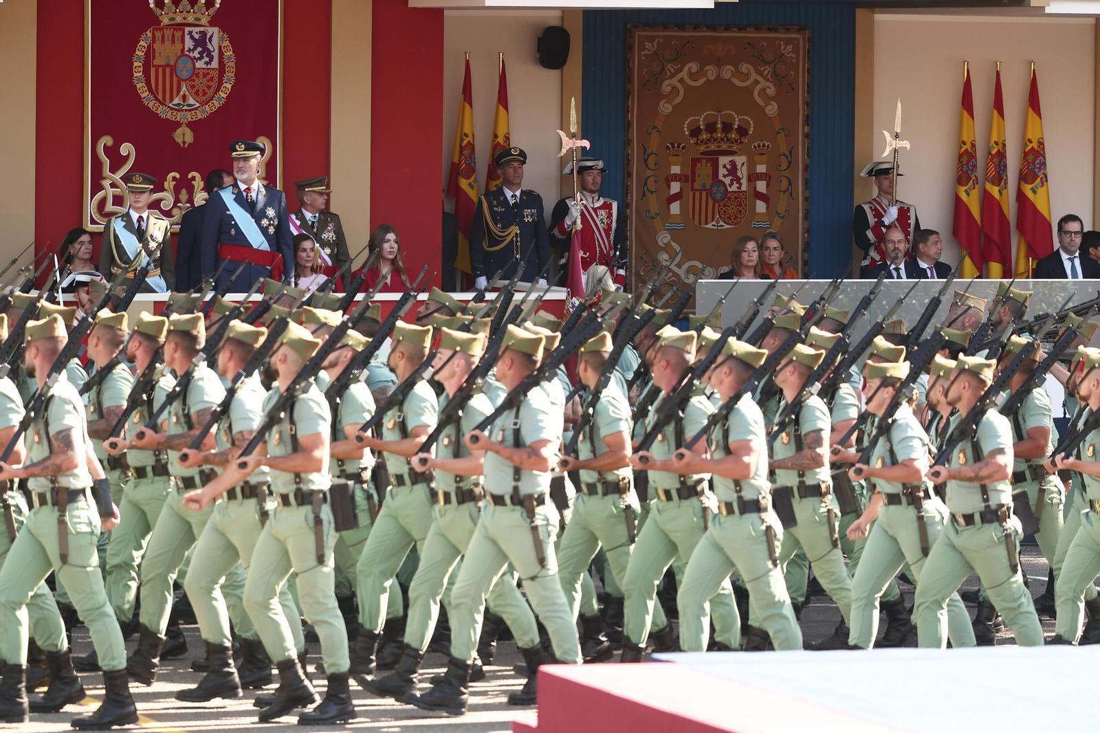 EuropaPress_7840760_agentes_cuerpos_seguridad_estado_acto_solemne_homenaje_bandera_nacional