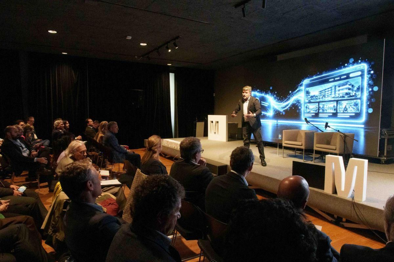 Momento de la ponencia ayer en el Marco del experto en marketing inmobiliario, Juanba Ramos