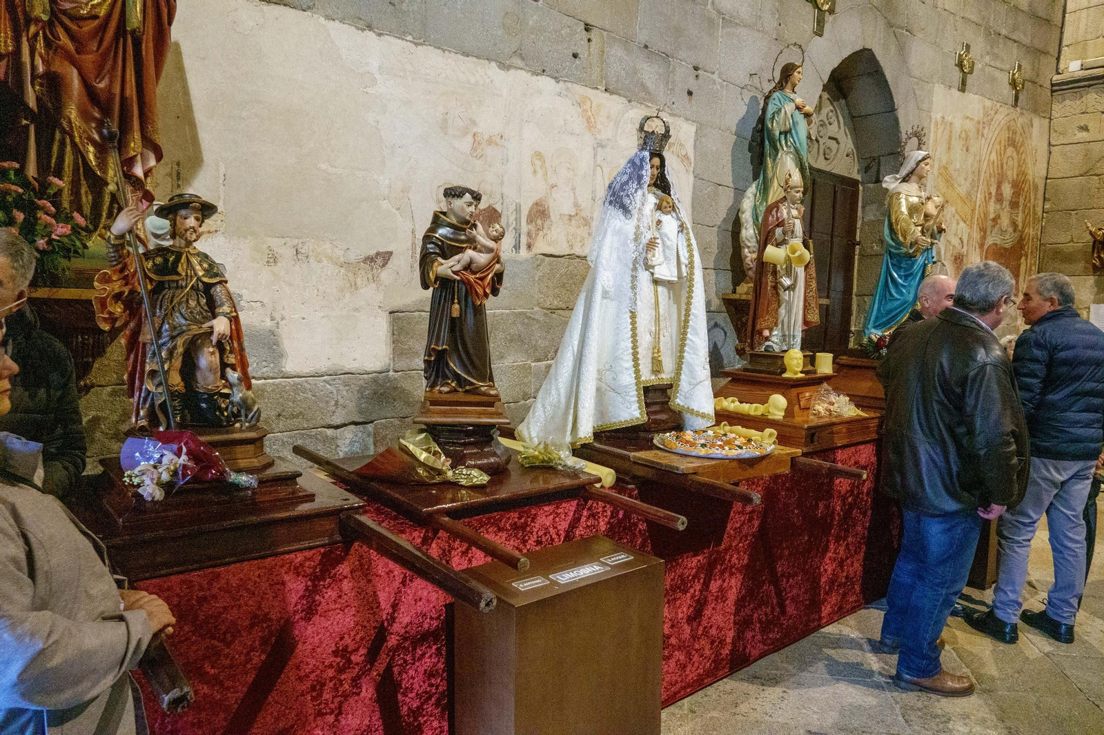 Galería | Vigo celebra As Candelas pese a la lluvia