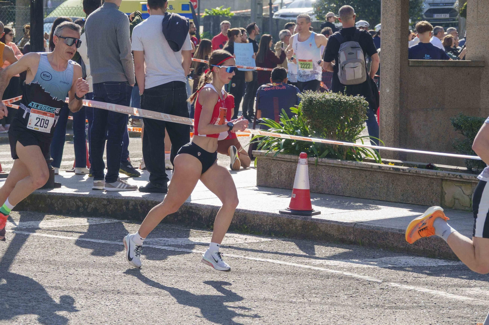 Galería | Pequeños y mayores se divierten en la 10K de Porriño