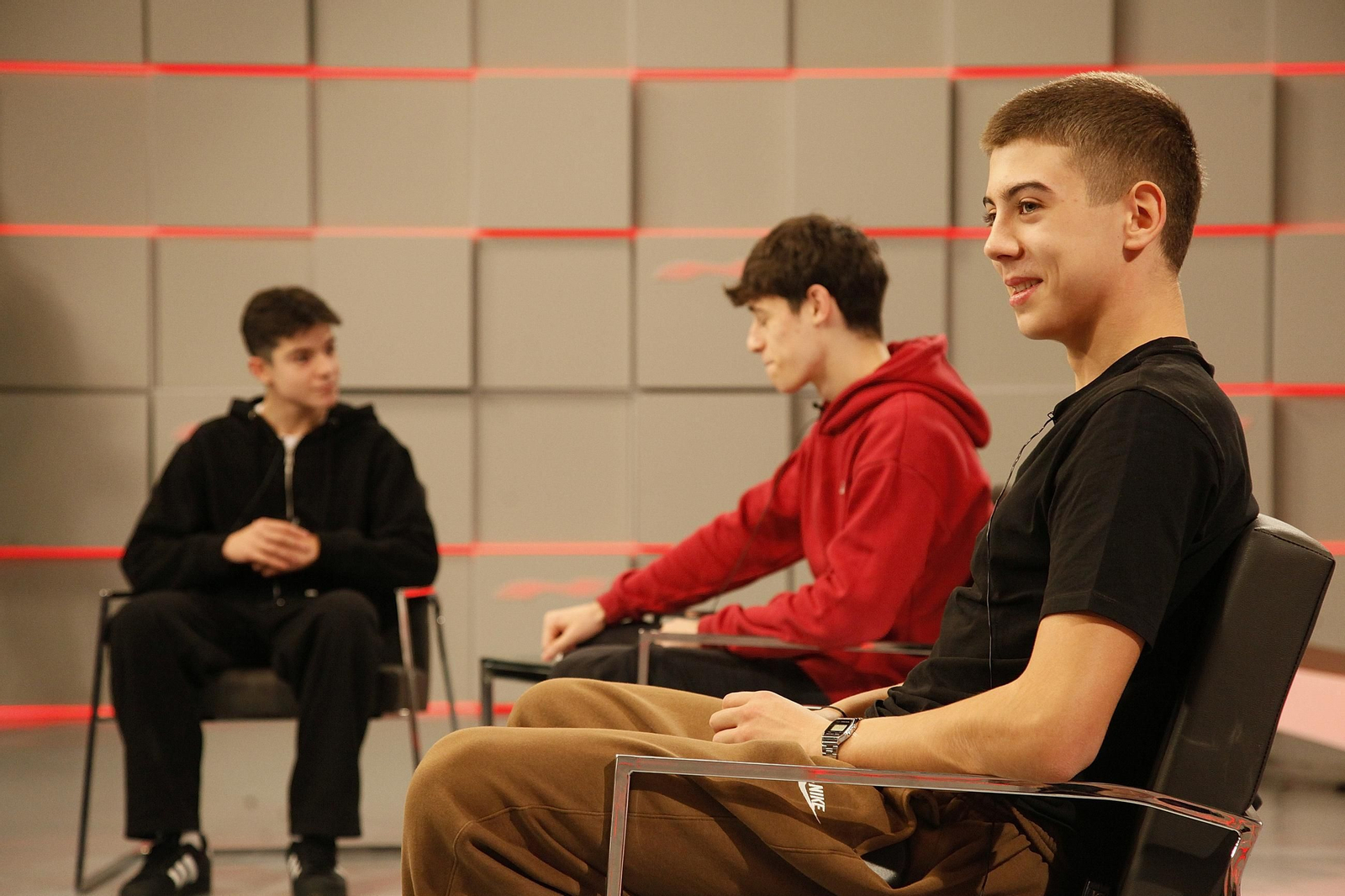 Visita de alumnos del IES Blanco Amor a La Región y Telemiño