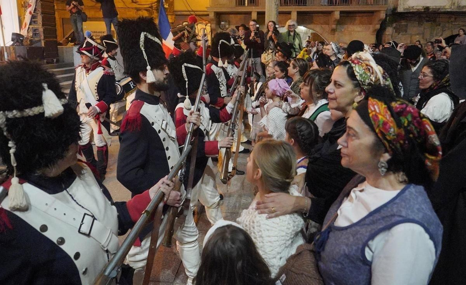 La plaza del Berbés acogió la representación incial de la Reconquista.