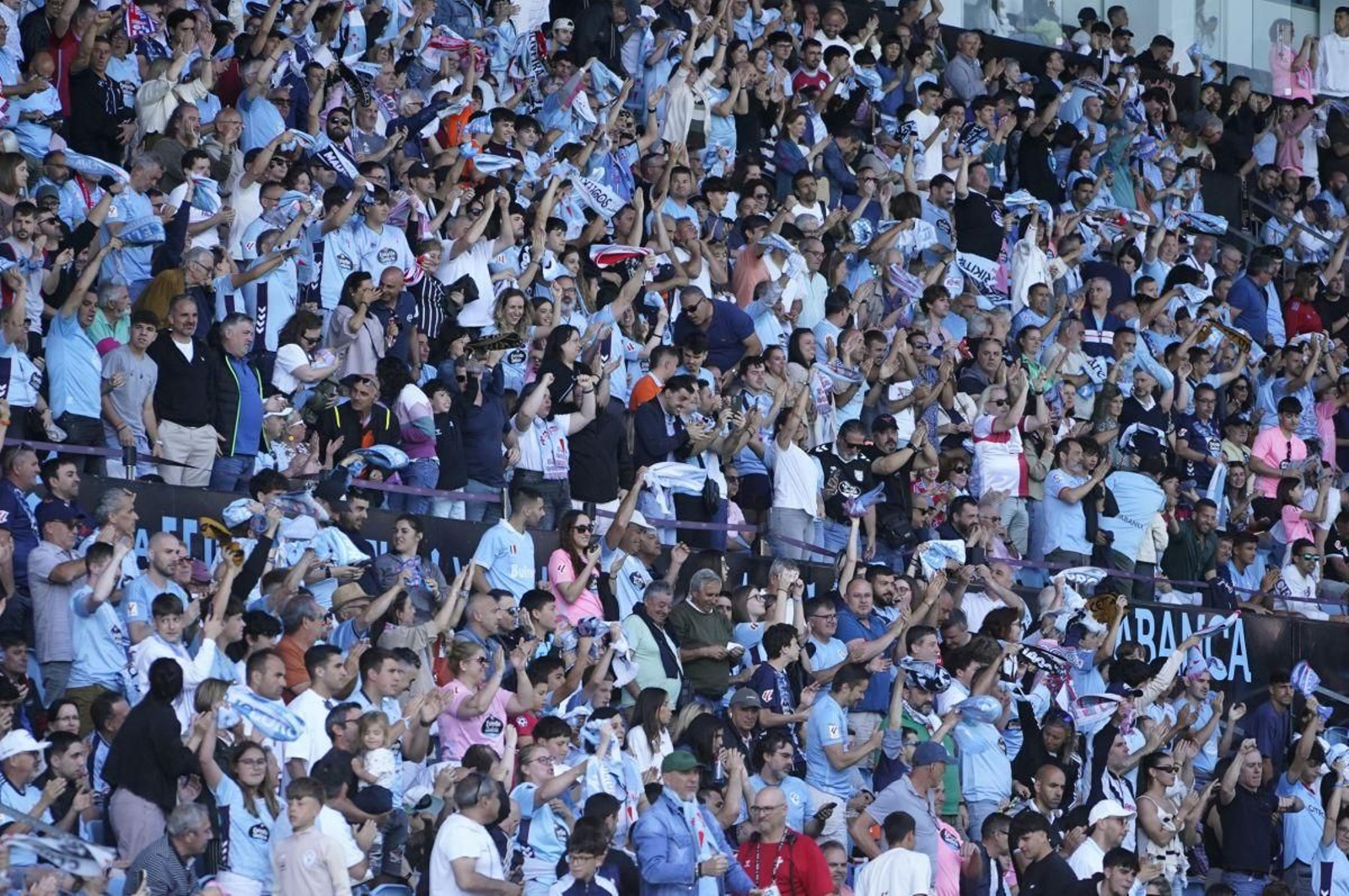 El filial congregó a 8.000 personas en el duelo con el Europa y su récord está en 13.000 ante el Deportivo.