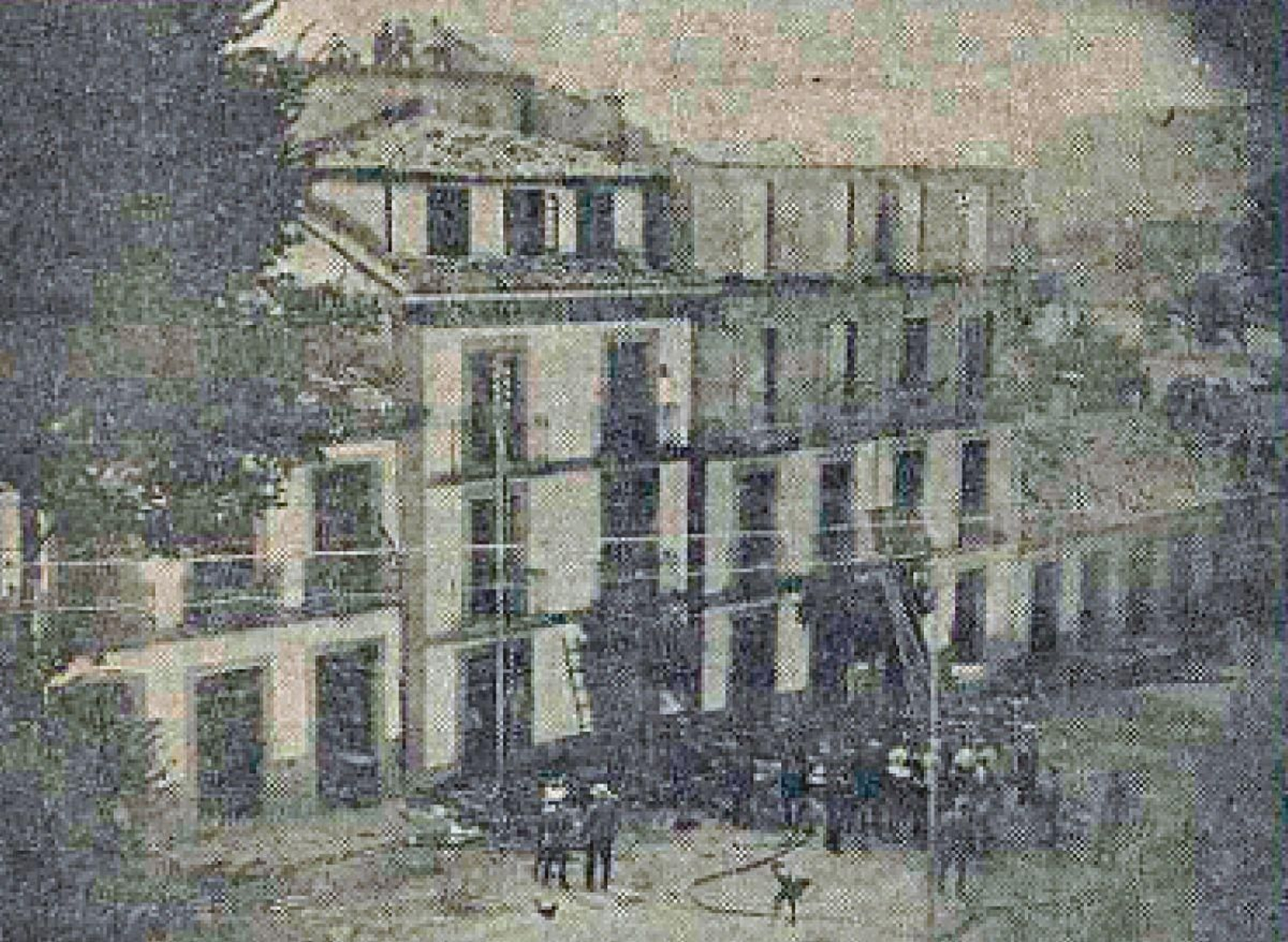 Casa destruida en la calle Progreso. Foto Pacheco 1926.