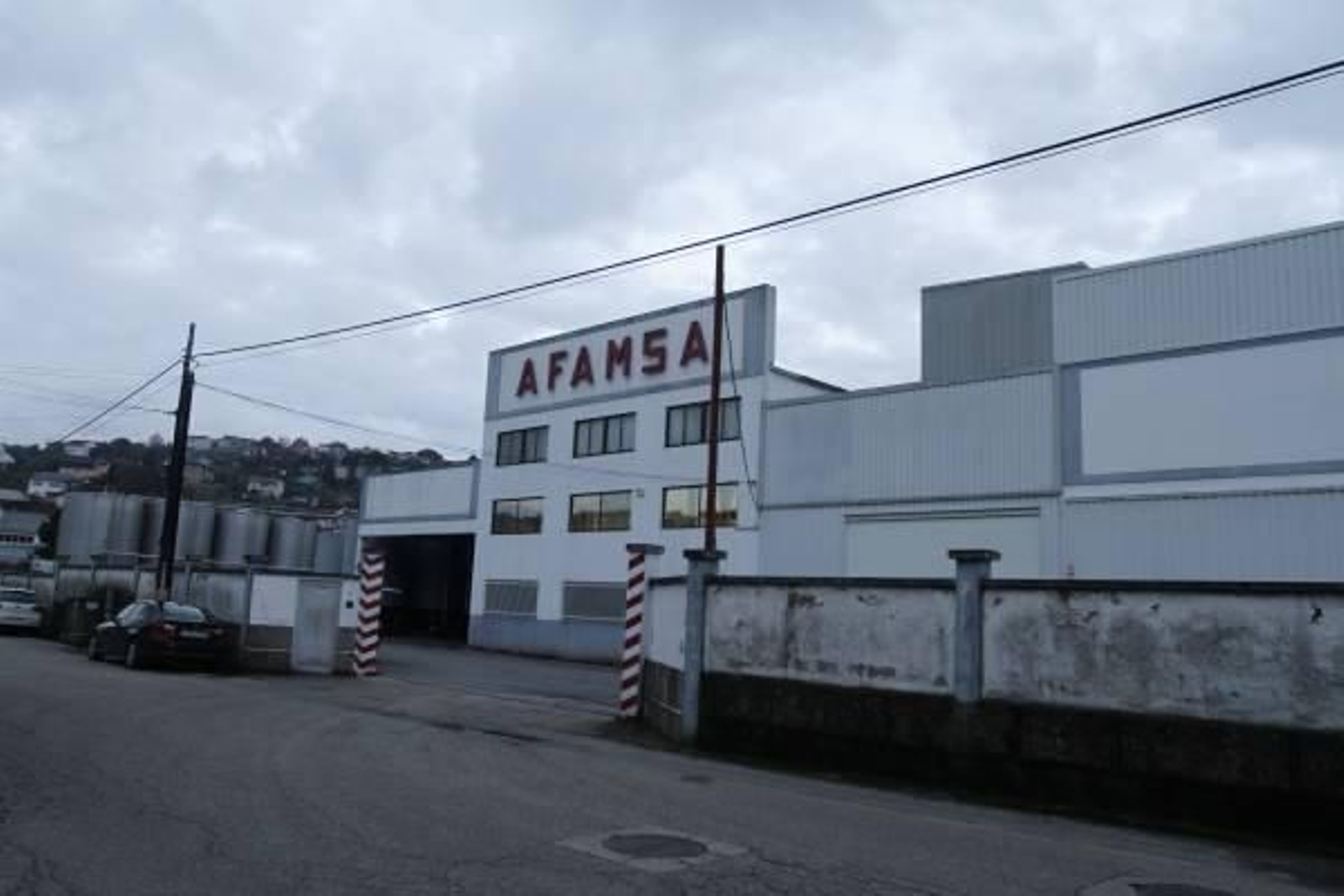 La compañía tiene una planta en Vigo, en la calle Severino Cobas, de 12.000 metros cuadrados. Foto: J.V. Landín