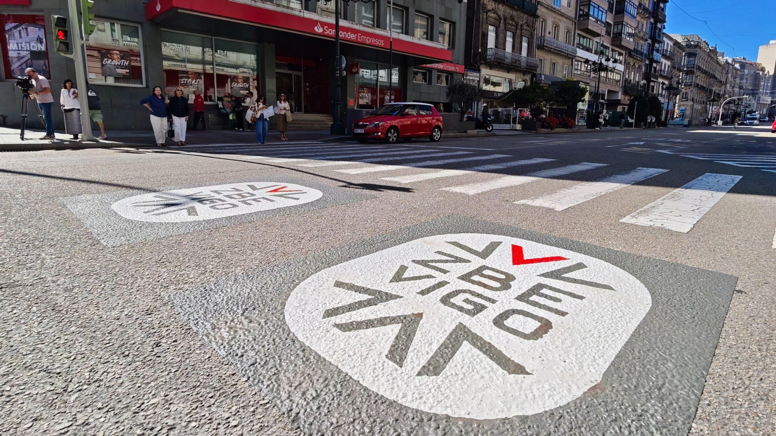 Señales de Zona de Bajas Emisiones en Vigo.