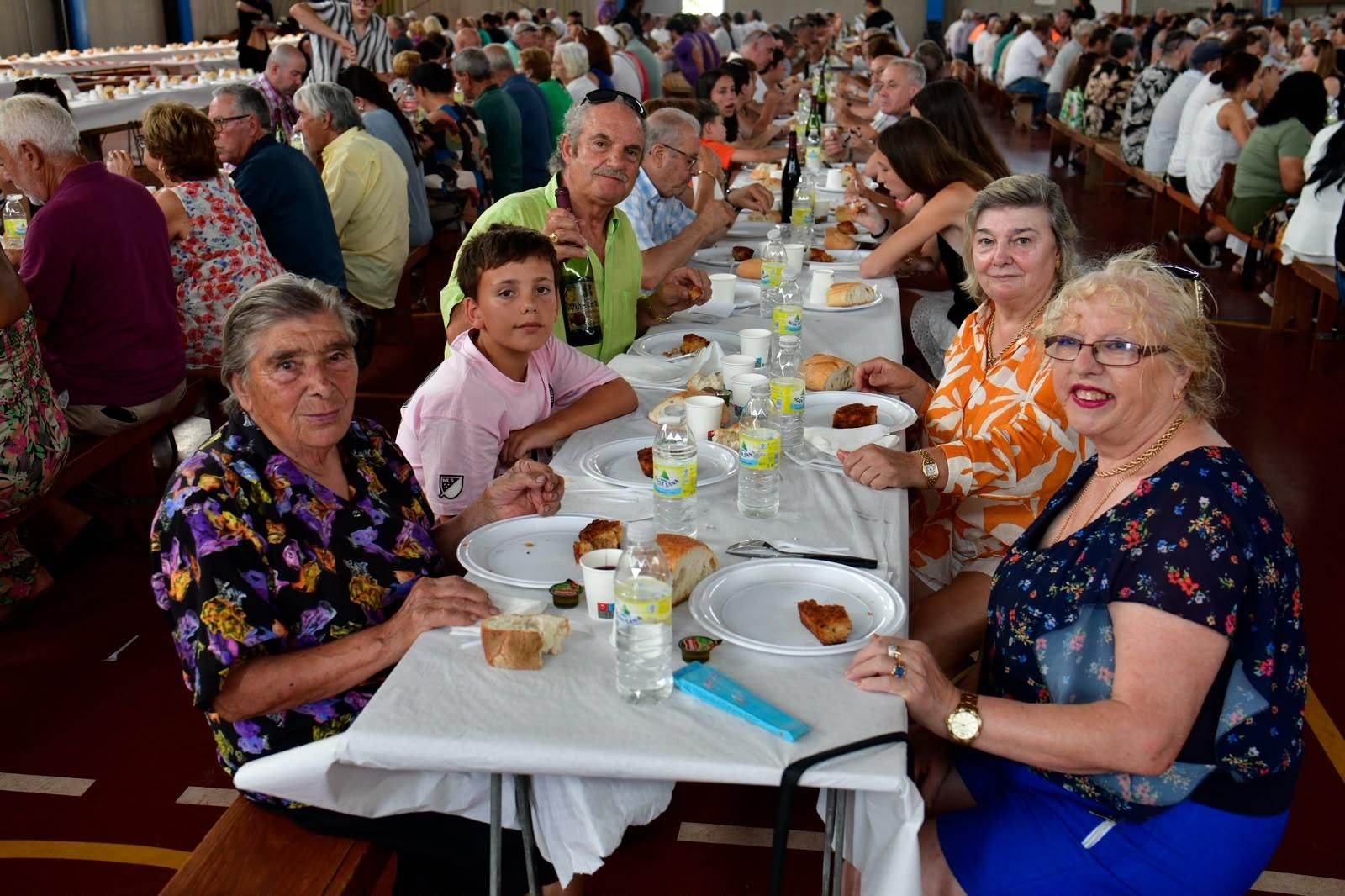 Galería | El calor domina un fin de semana de fiestas gastronómicas en Ourense