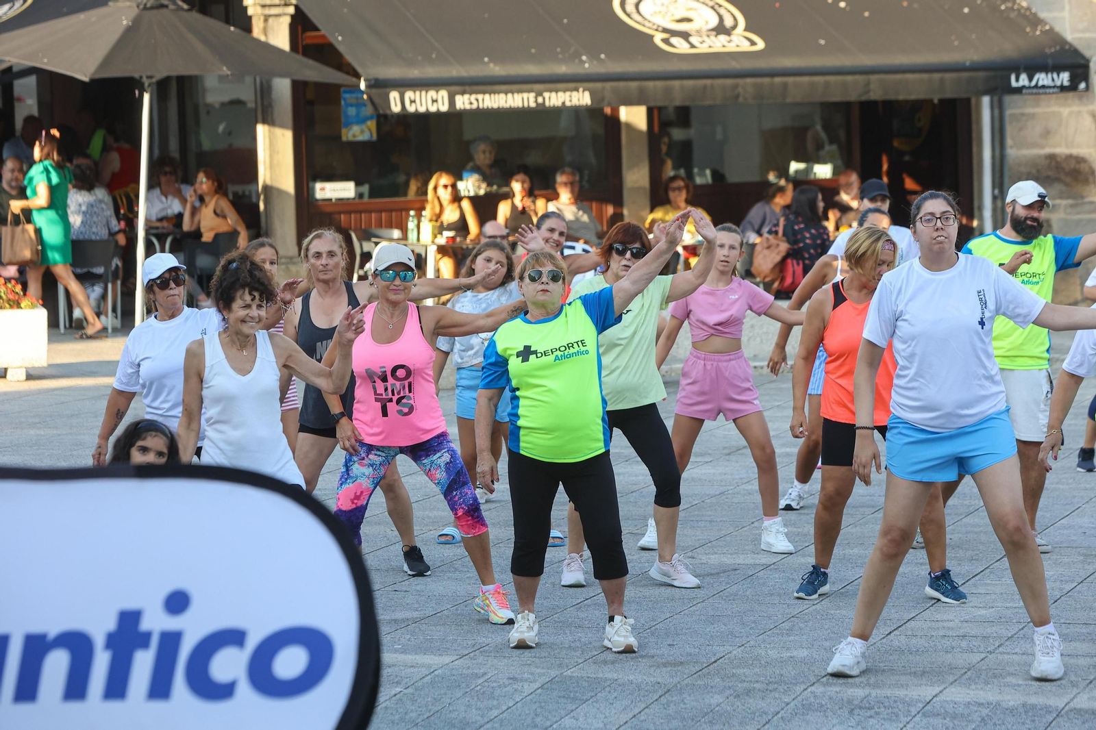 Galería | Un centenar de personas se activan con la sesión de zumba de +Deporte Atlántico