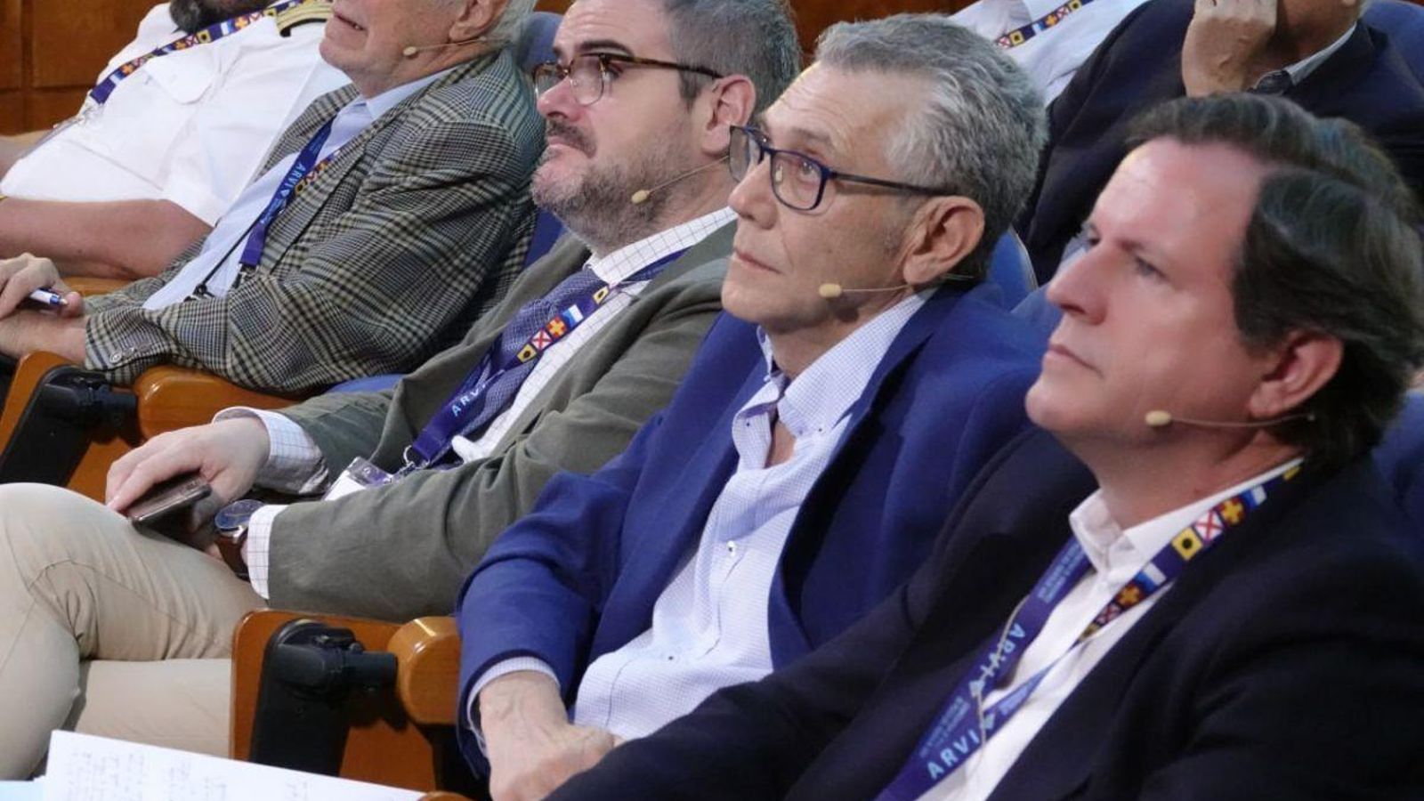 Javier Touza, con Garat, en una conferencia reciente organizada por ARVI en O Berbés.