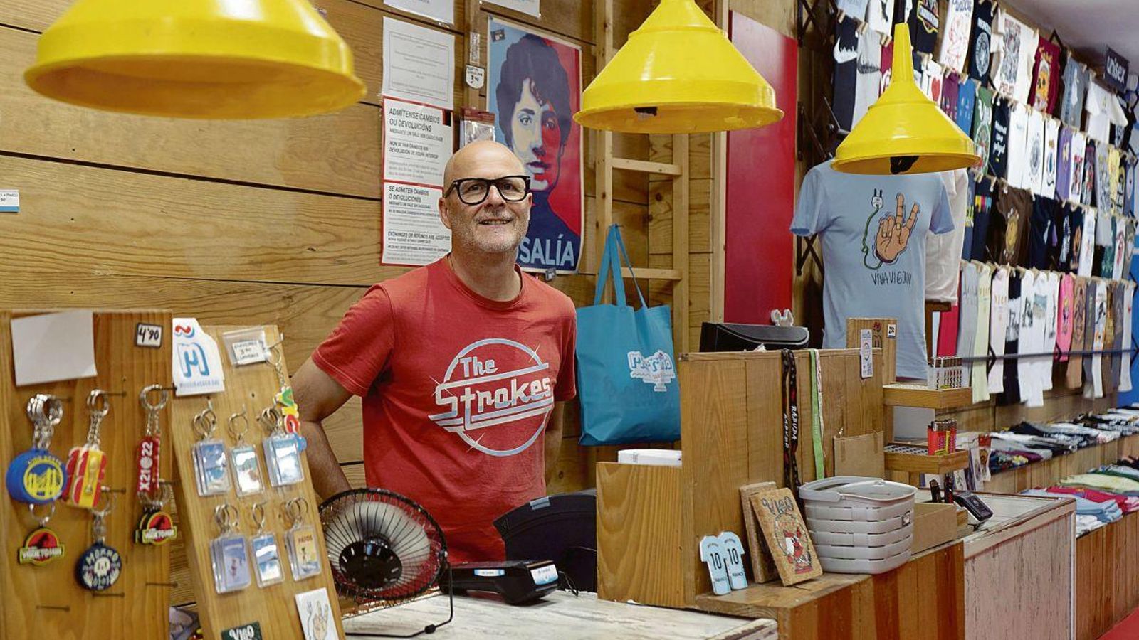 Pablo Otero, propietario de la tienda Morriña Shop.