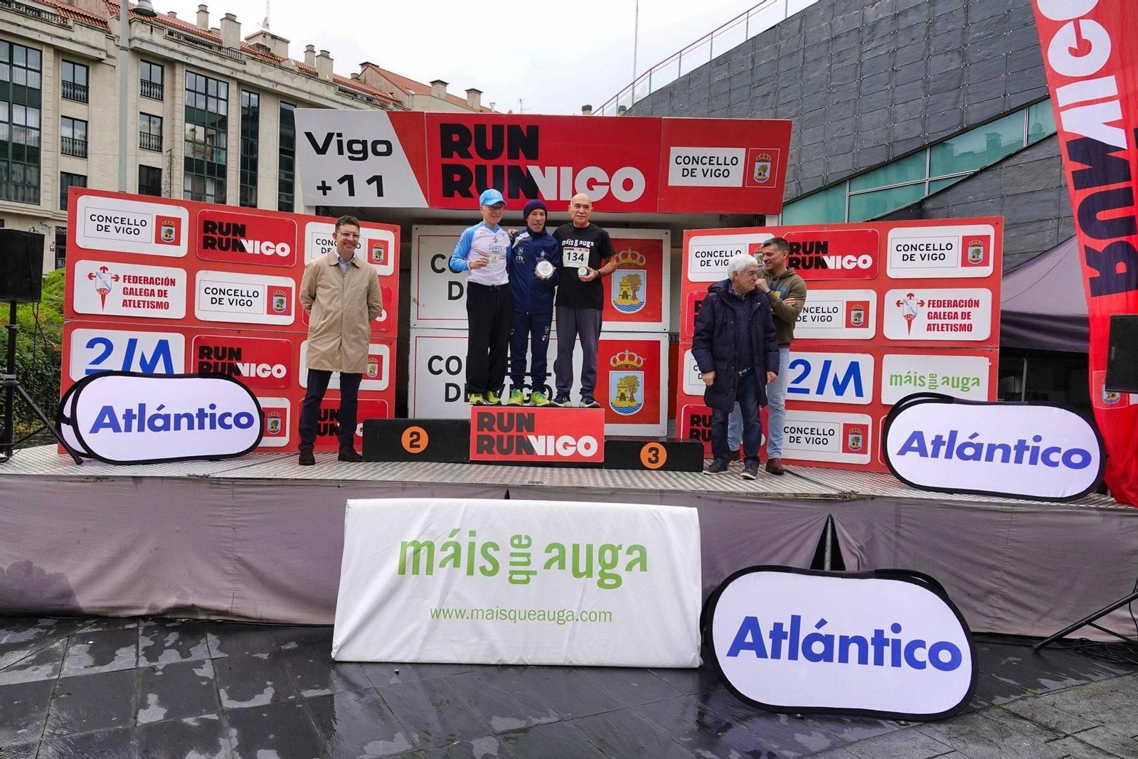 Premios de la carrera Vigo+11 en Coia.