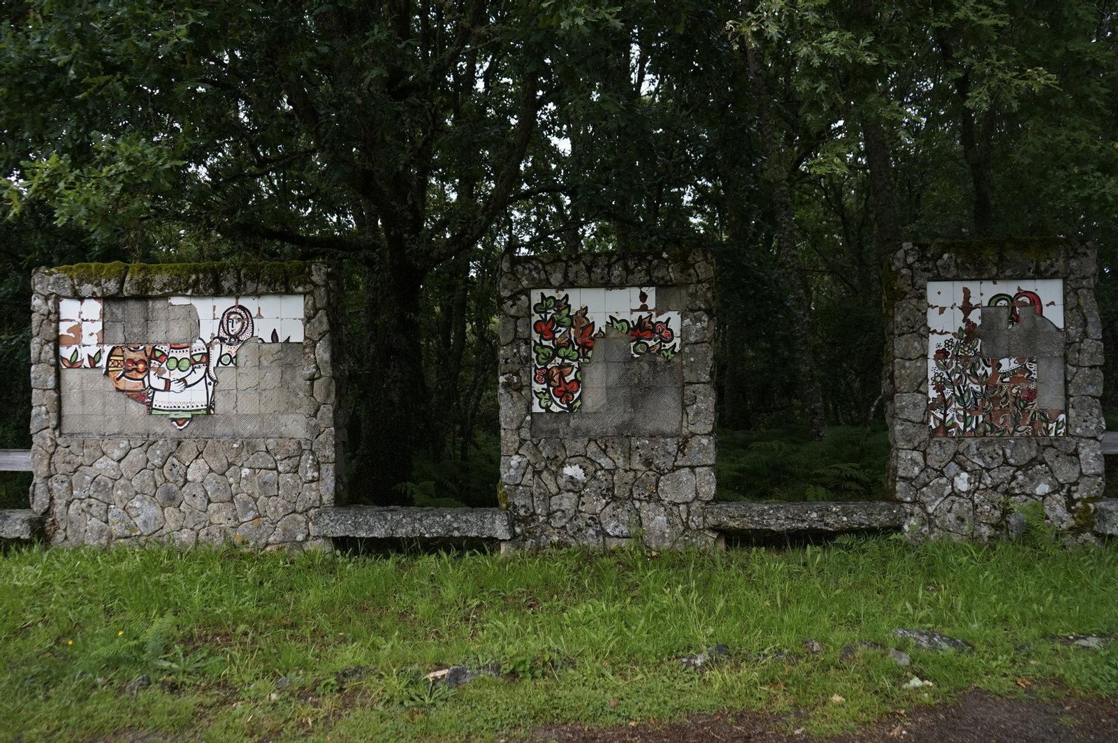 Antigua fábrica de papel en proceso de restauración.